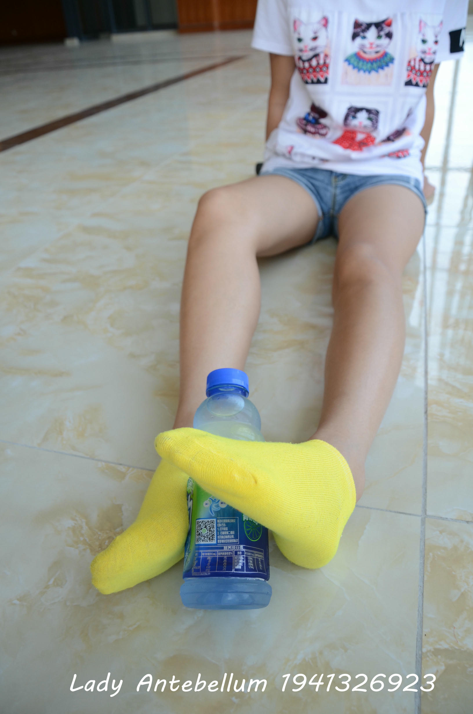 [战前女神] 恋足美腿棉袜女神级摄影套图 114 [114P+140M]_第3集