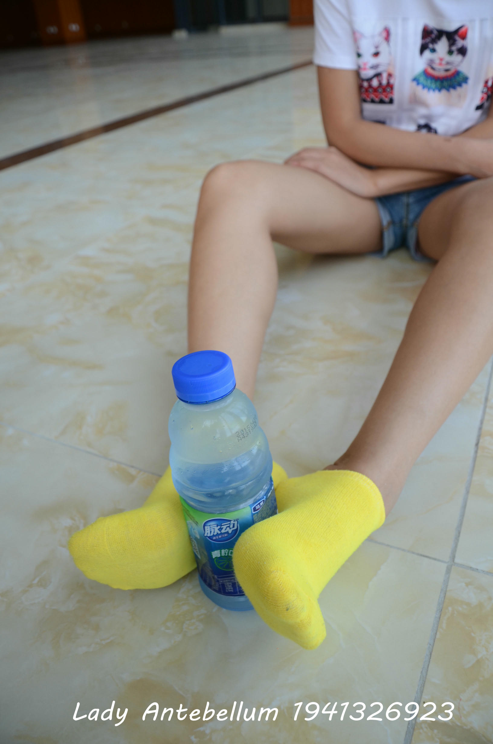 [战前女神] 恋足美腿棉袜女神级摄影套图 114 [114P+140M]_第3集