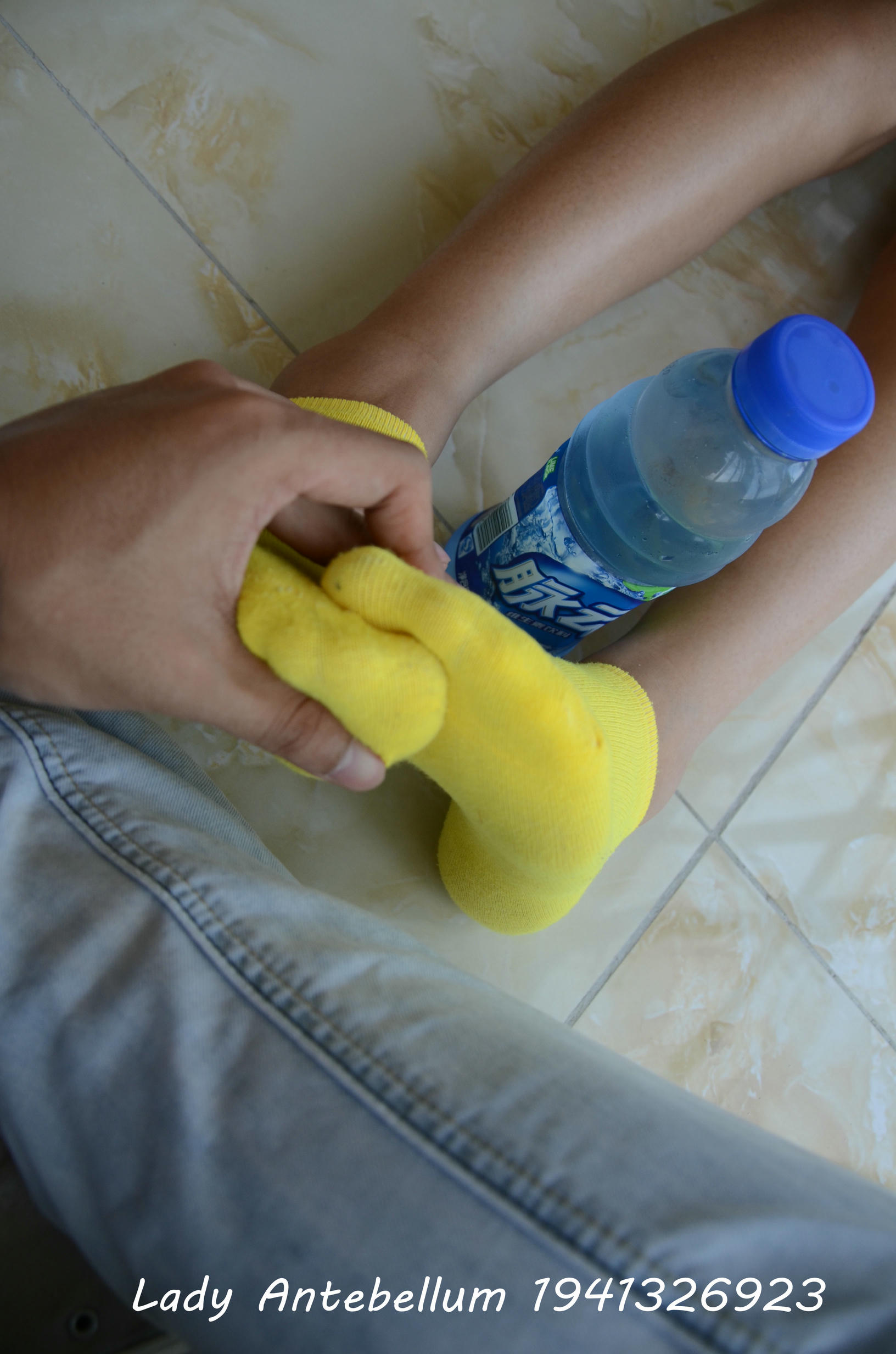 [战前女神] 恋足美腿棉袜女神级摄影套图 114 [114P+140M]_第5集