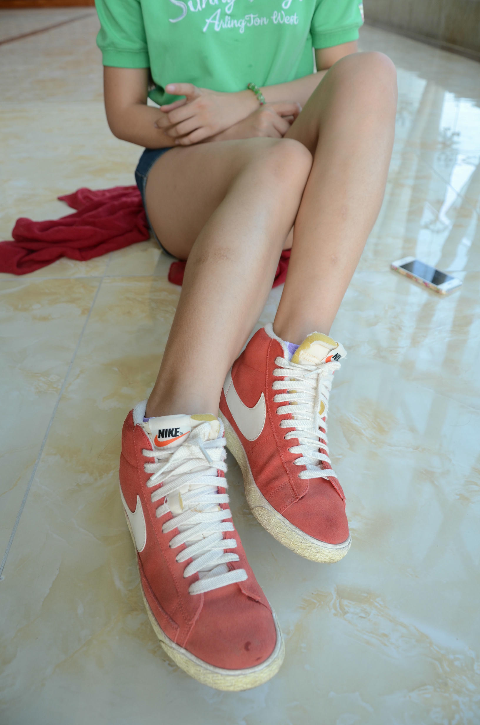 [战前女神] 恋足美腿棉袜女神级摄影套图 115 [127P+218M]_第1集