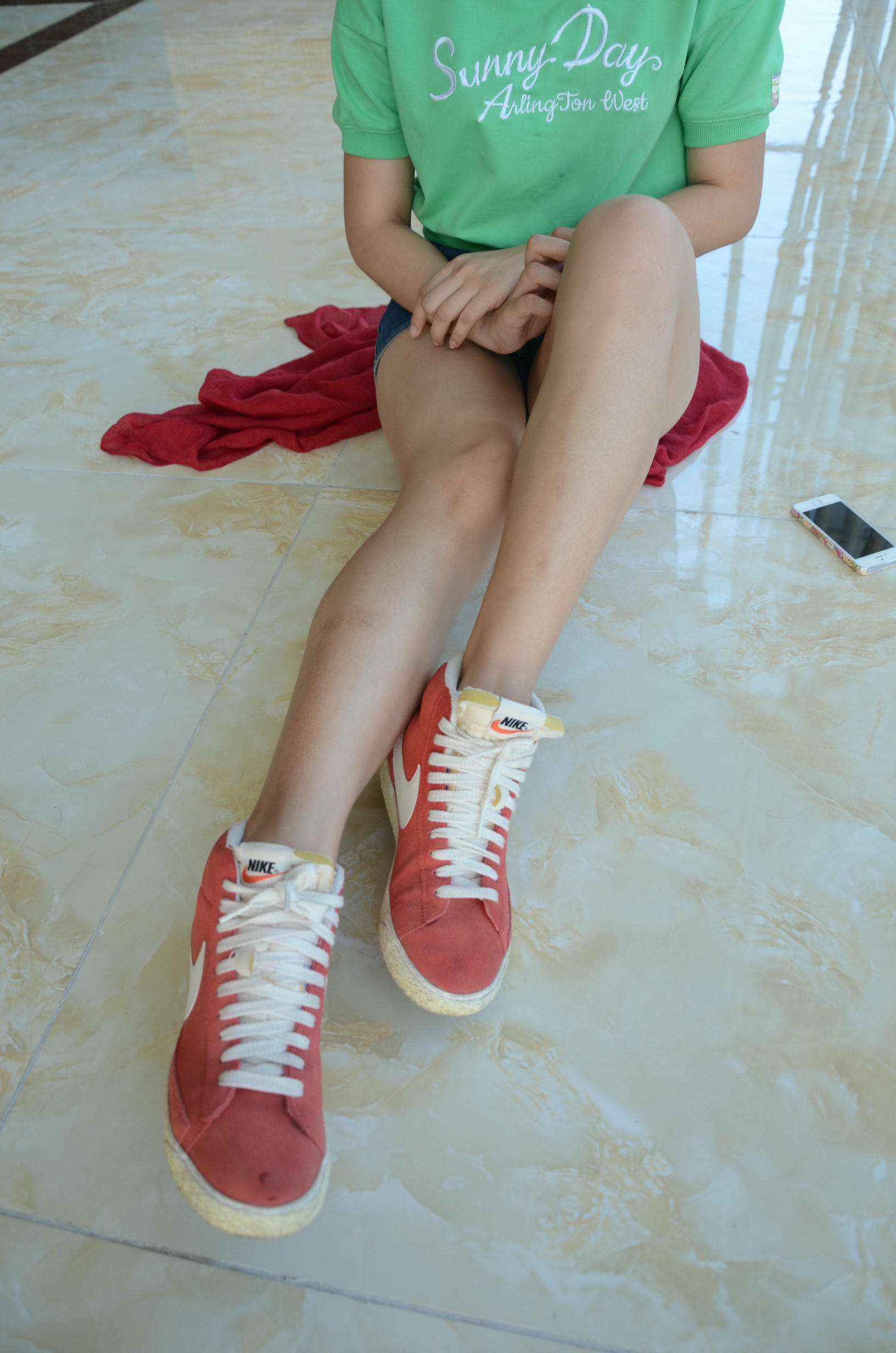 [战前女神] 恋足美腿棉袜女神级摄影套图 115 [127P+218M]_第1集