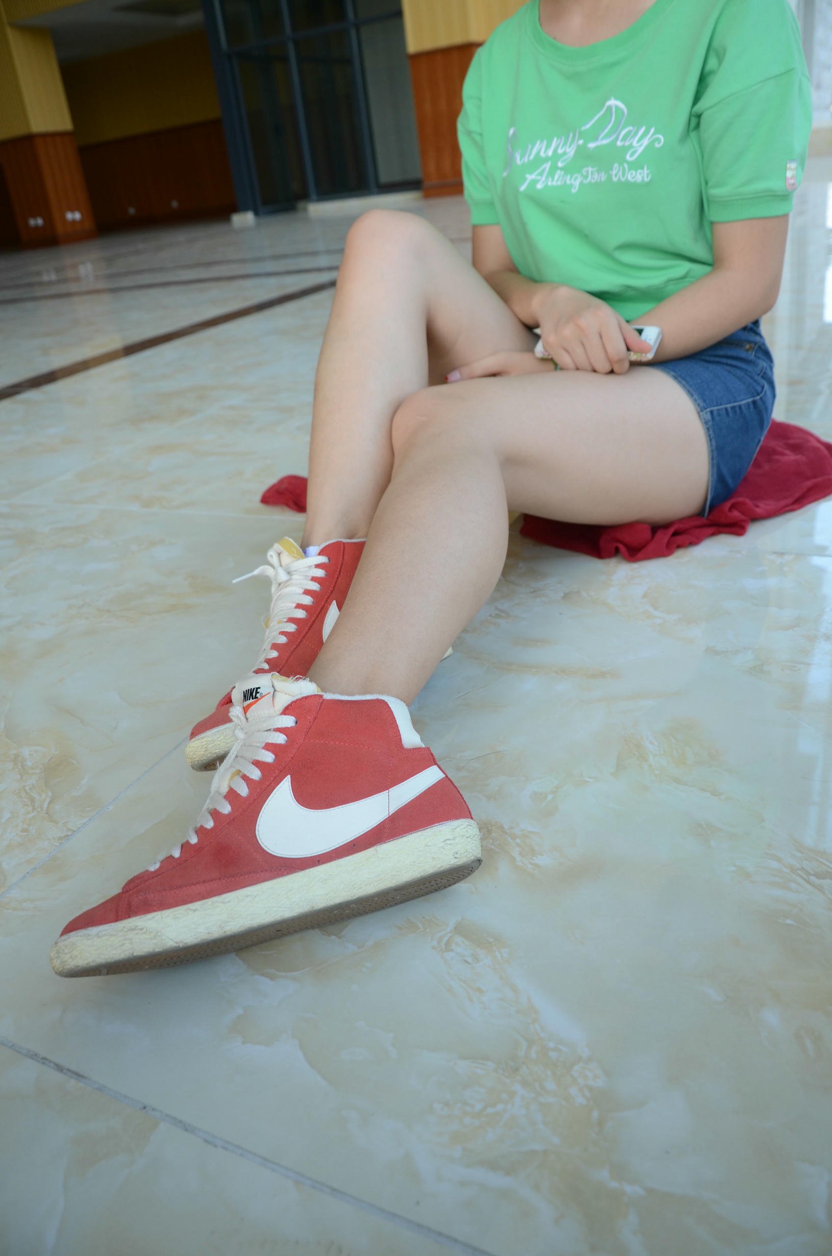 [战前女神] 恋足美腿棉袜女神级摄影套图 115 [127P+218M]_第1集