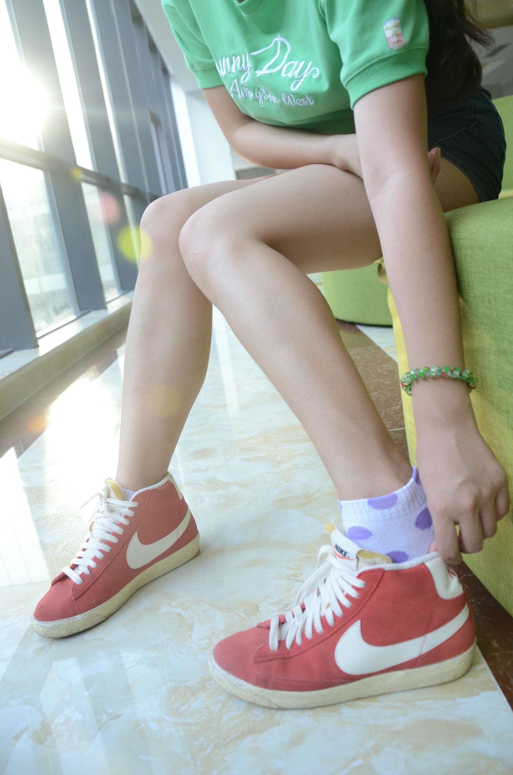 [战前女神] 恋足美腿棉袜女神级摄影套图 115 [127P+218M]_第2集