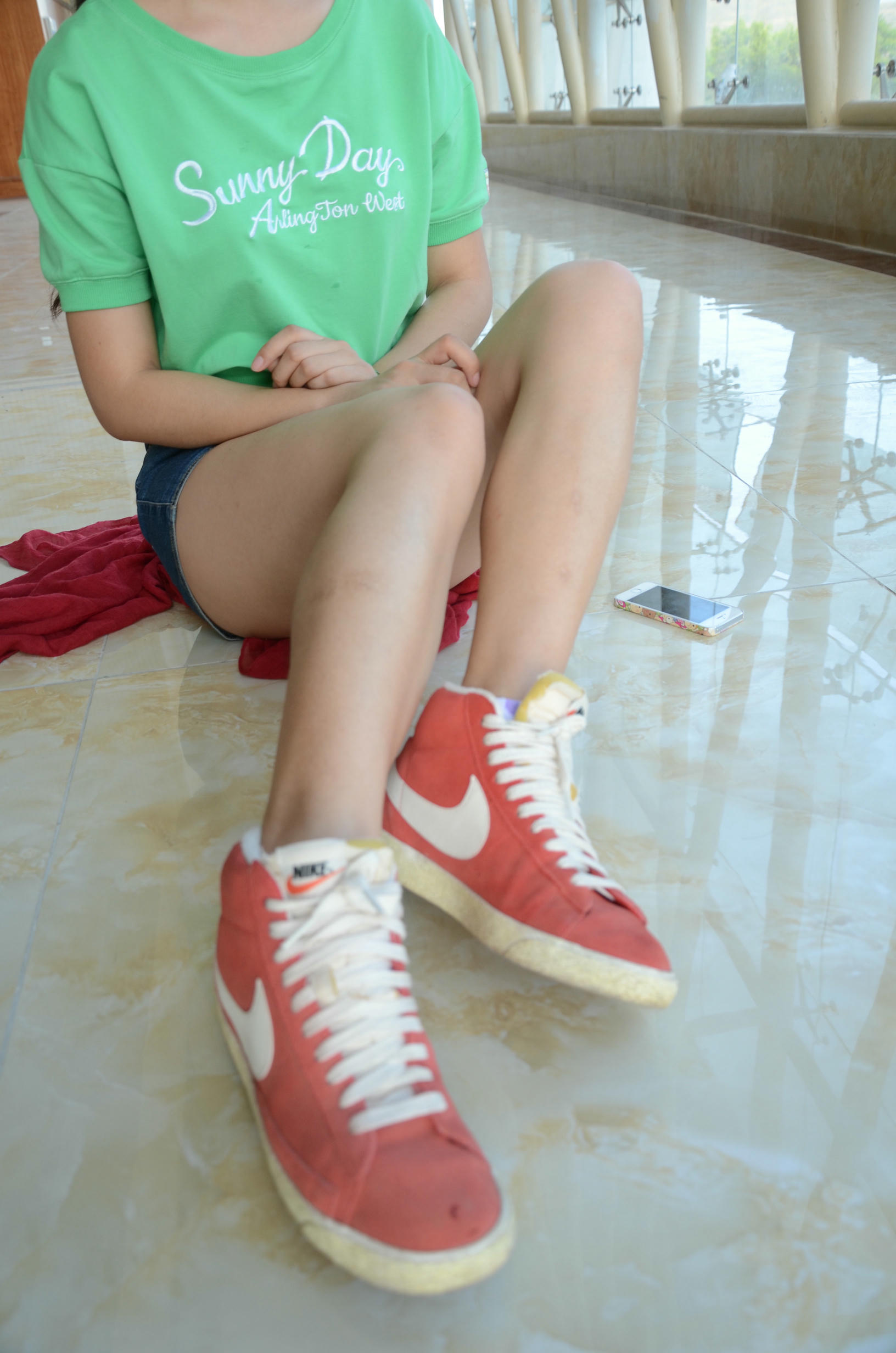 [战前女神] 恋足美腿棉袜女神级摄影套图 115 [127P+218M]_第1集