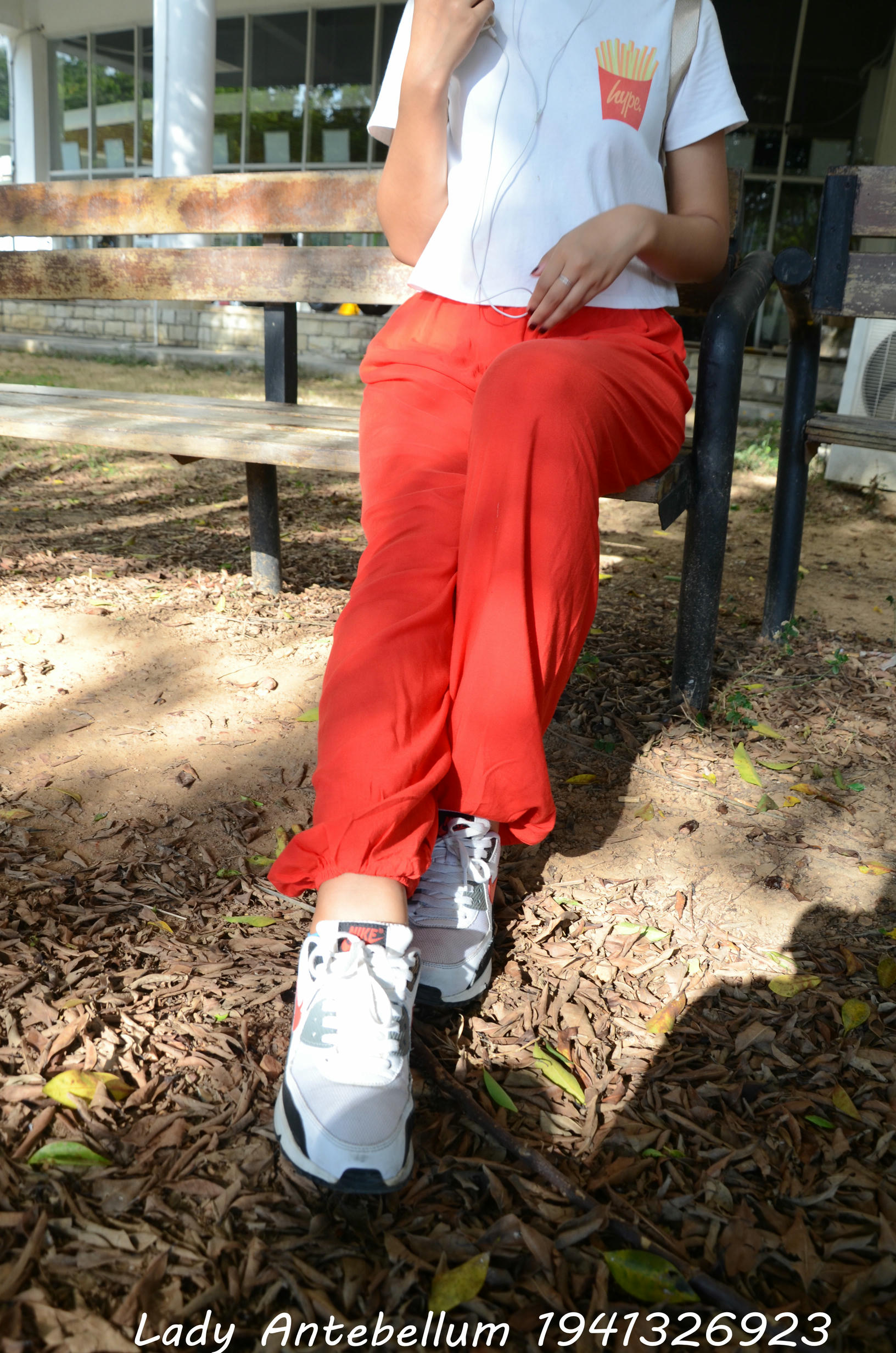 [战前女神] 恋足美腿棉袜女神级摄影套图 117 [92P+190M]_第1集