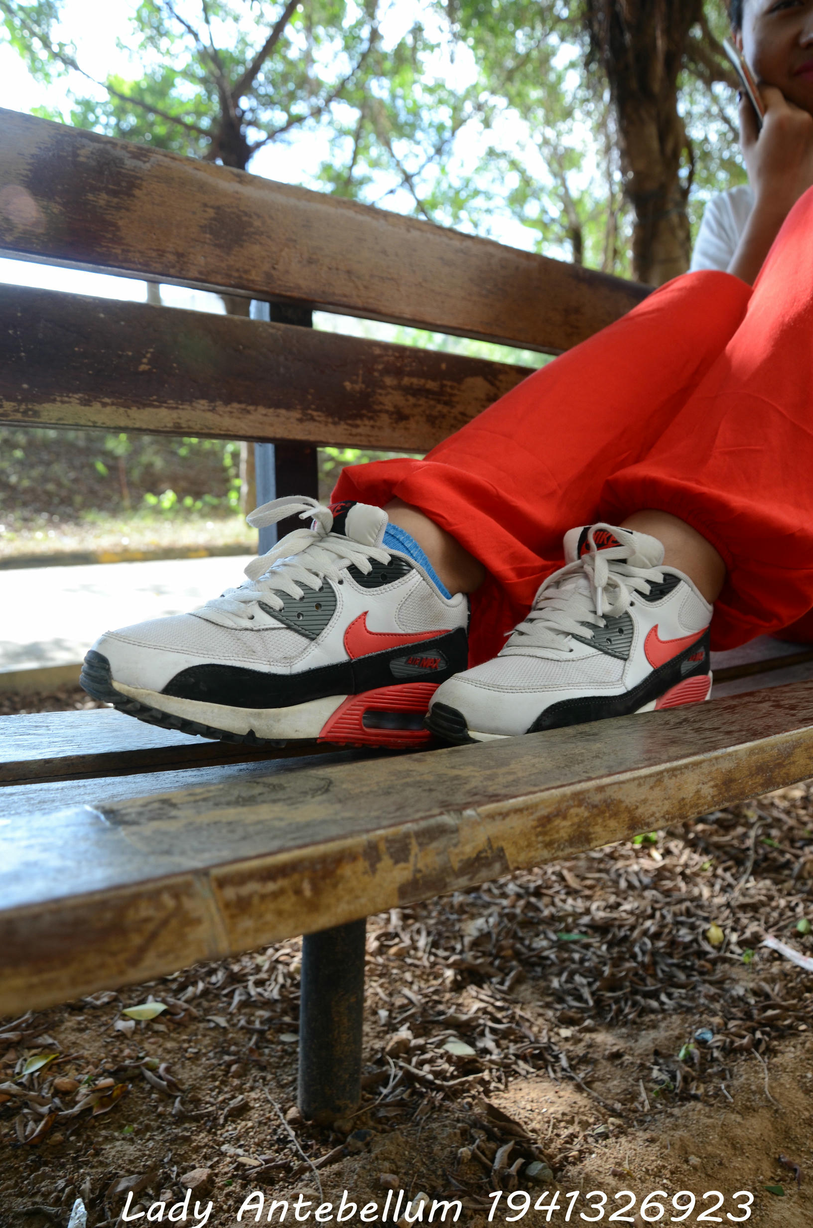 [战前女神] 恋足美腿棉袜女神级摄影套图 117 [92P+190M]_第1集