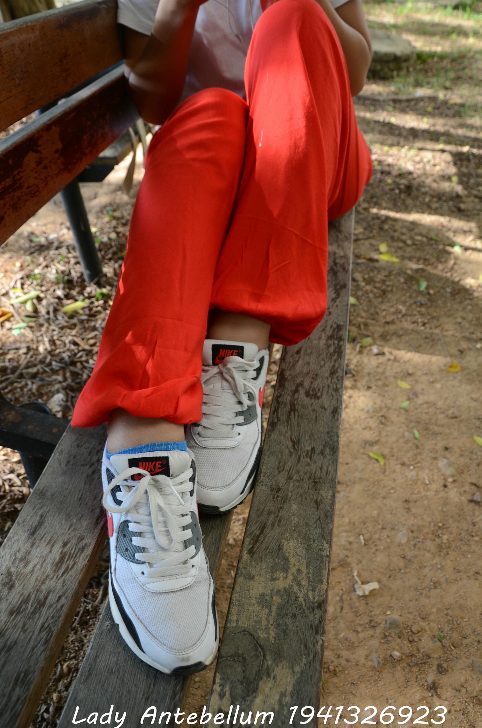 [战前女神] 恋足美腿棉袜女神级摄影套图 117 [92P+190M]_第1集