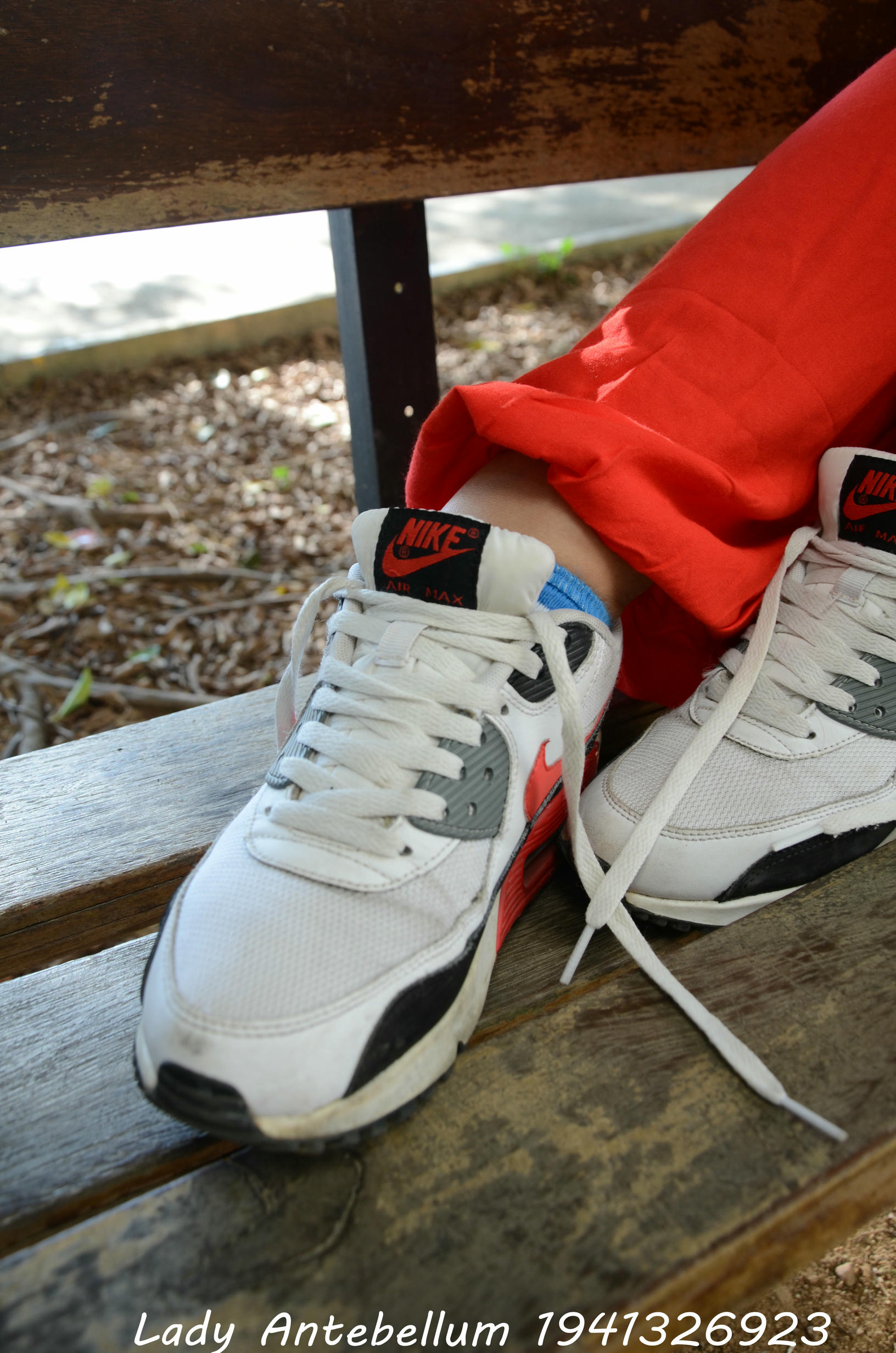 [战前女神] 恋足美腿棉袜女神级摄影套图 117 [92P+190M]_第1集