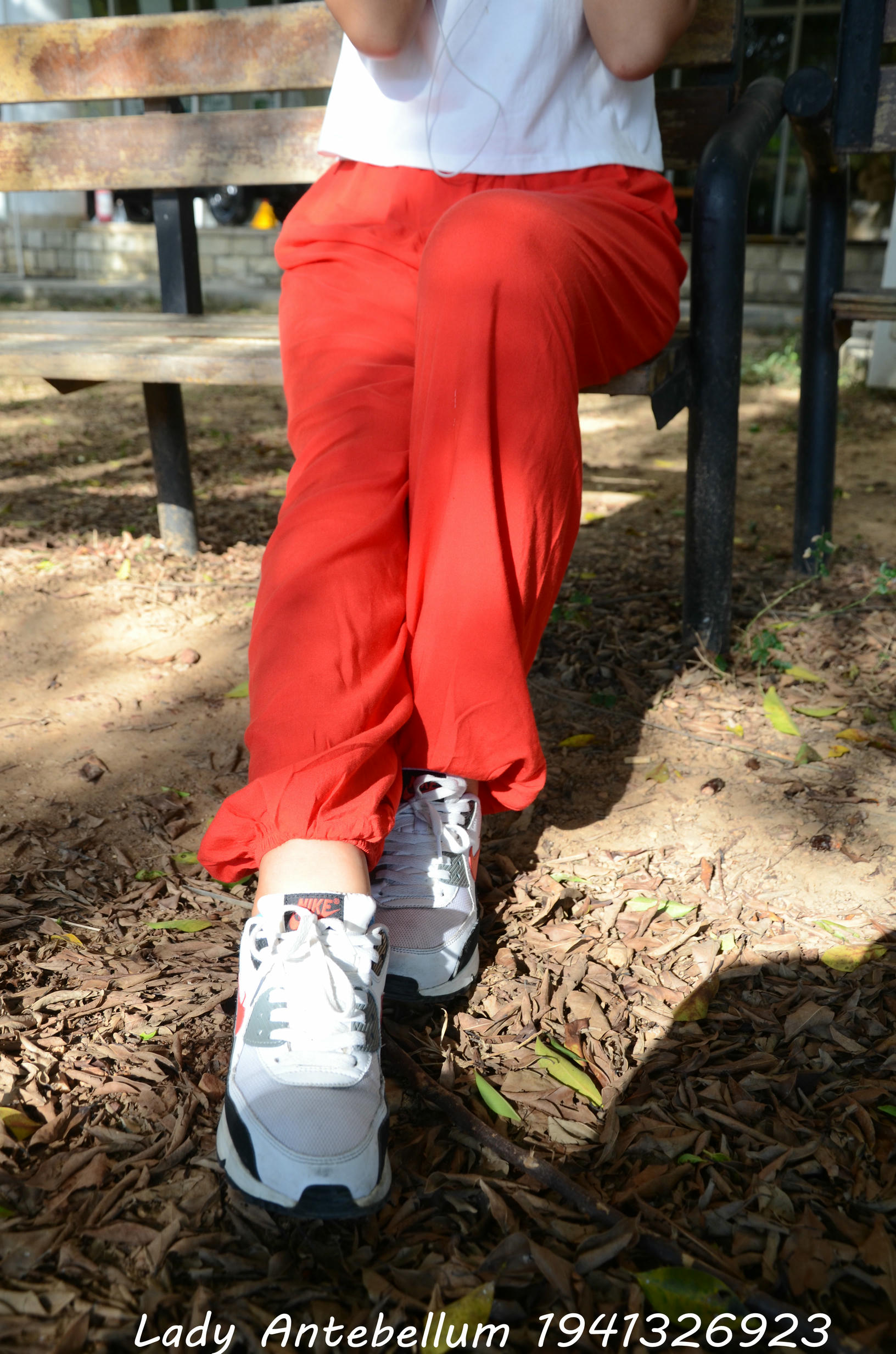 [战前女神] 恋足美腿棉袜女神级摄影套图 117 [92P+190M]_第1集