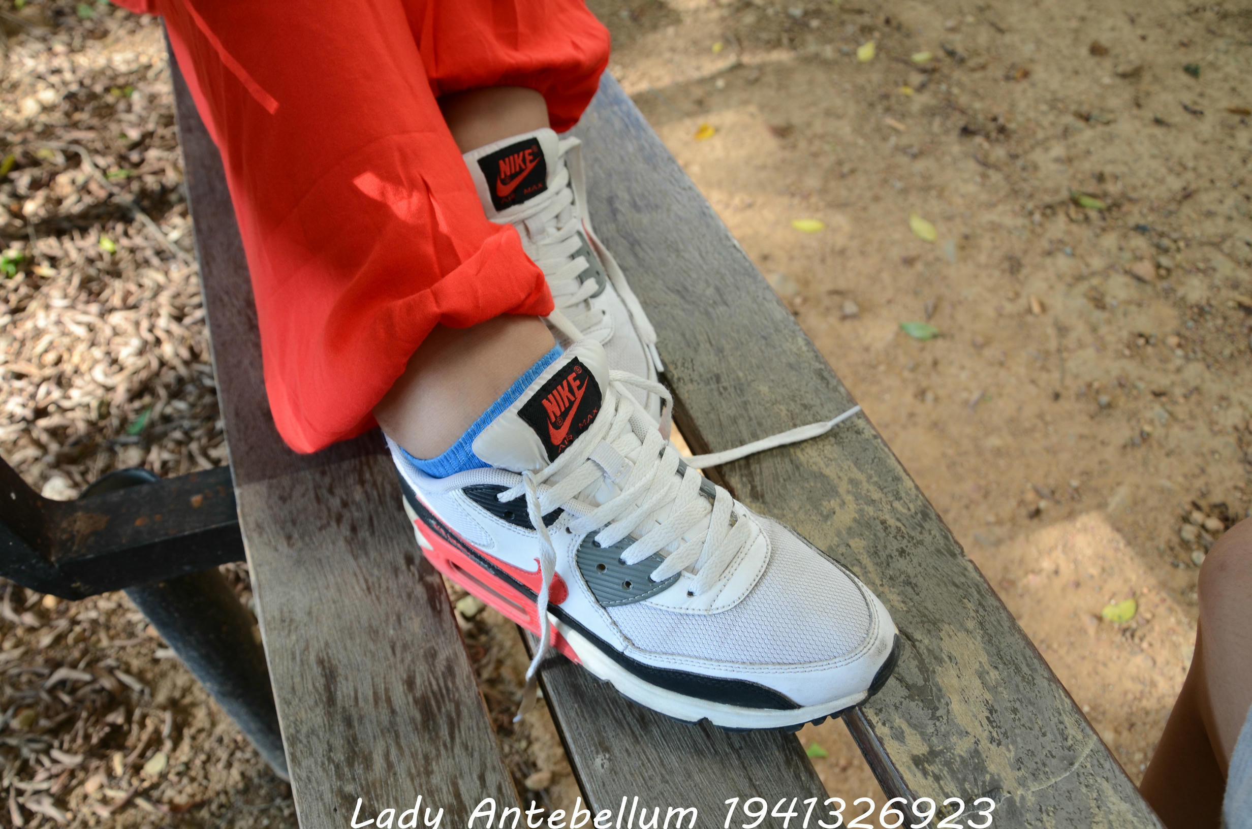 [战前女神] 恋足美腿棉袜女神级摄影套图 117 [92P+190M]_第2集