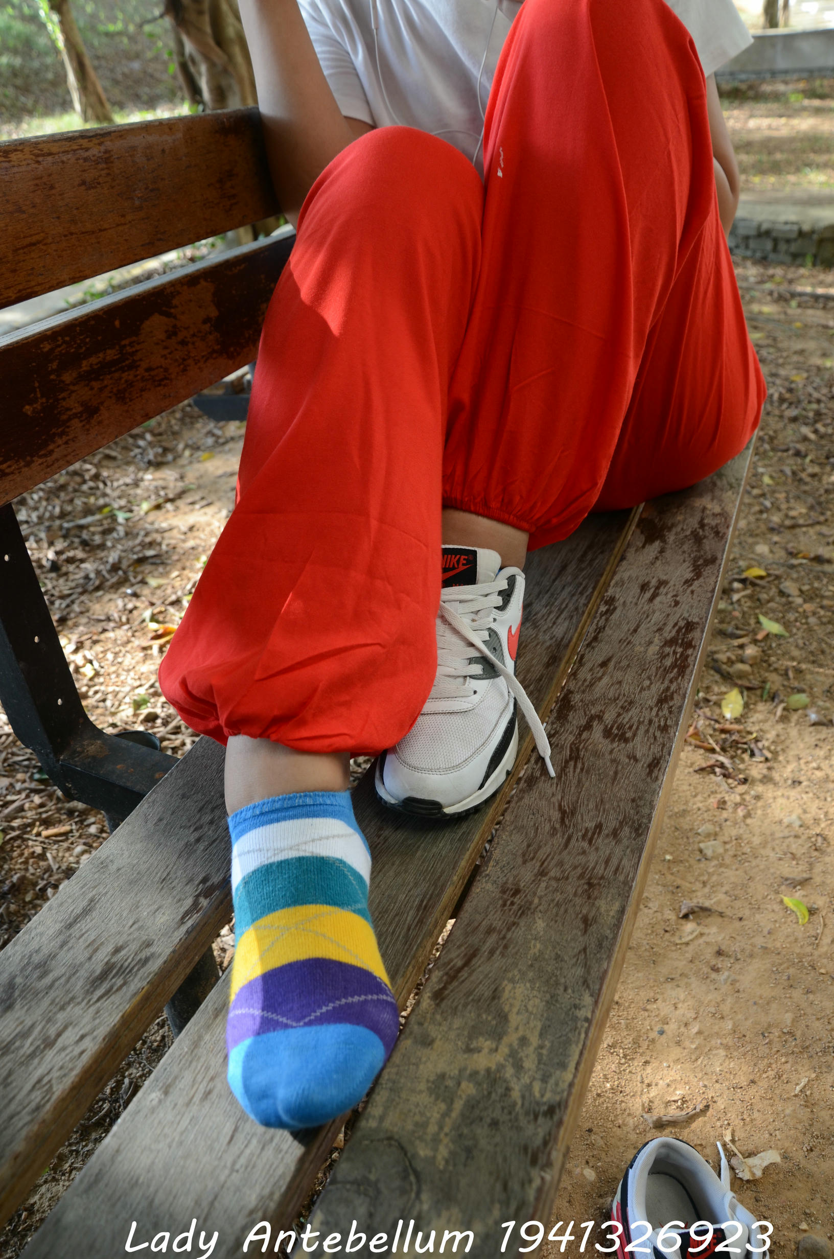 [战前女神] 恋足美腿棉袜女神级摄影套图 117 [92P+190M]_第2集