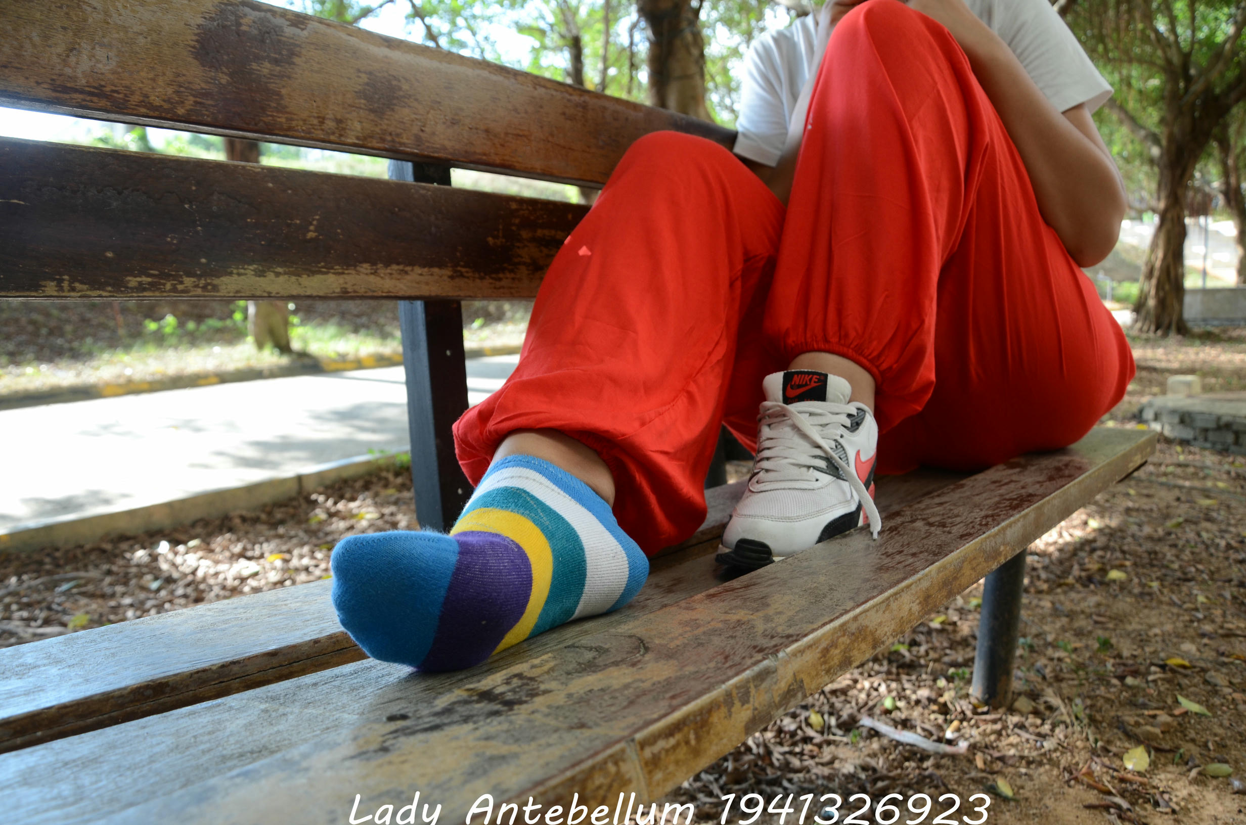 [战前女神] 恋足美腿棉袜女神级摄影套图 117 [92P+190M]_第2集