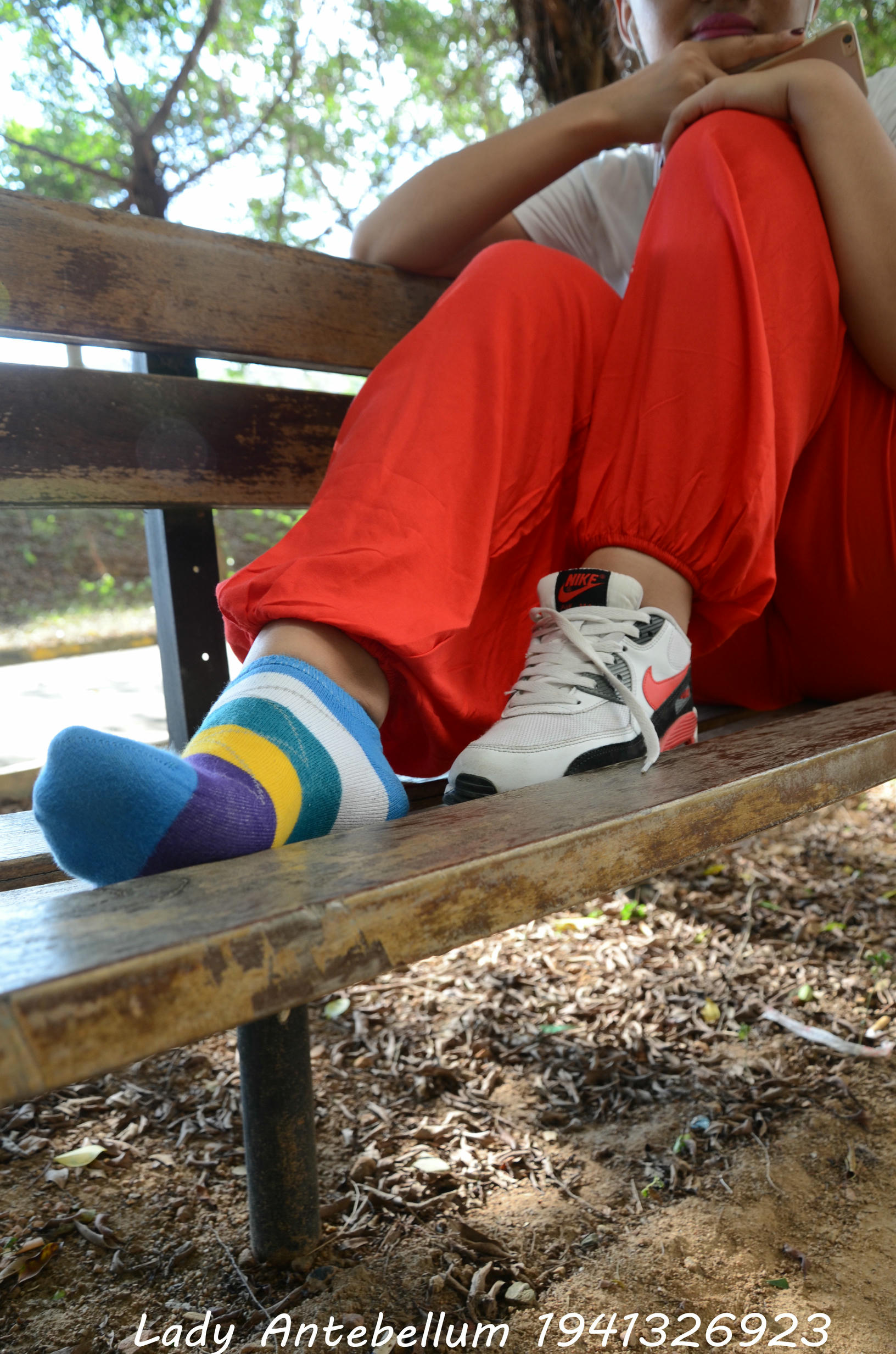 [战前女神] 恋足美腿棉袜女神级摄影套图 117 [92P+190M]_第2集