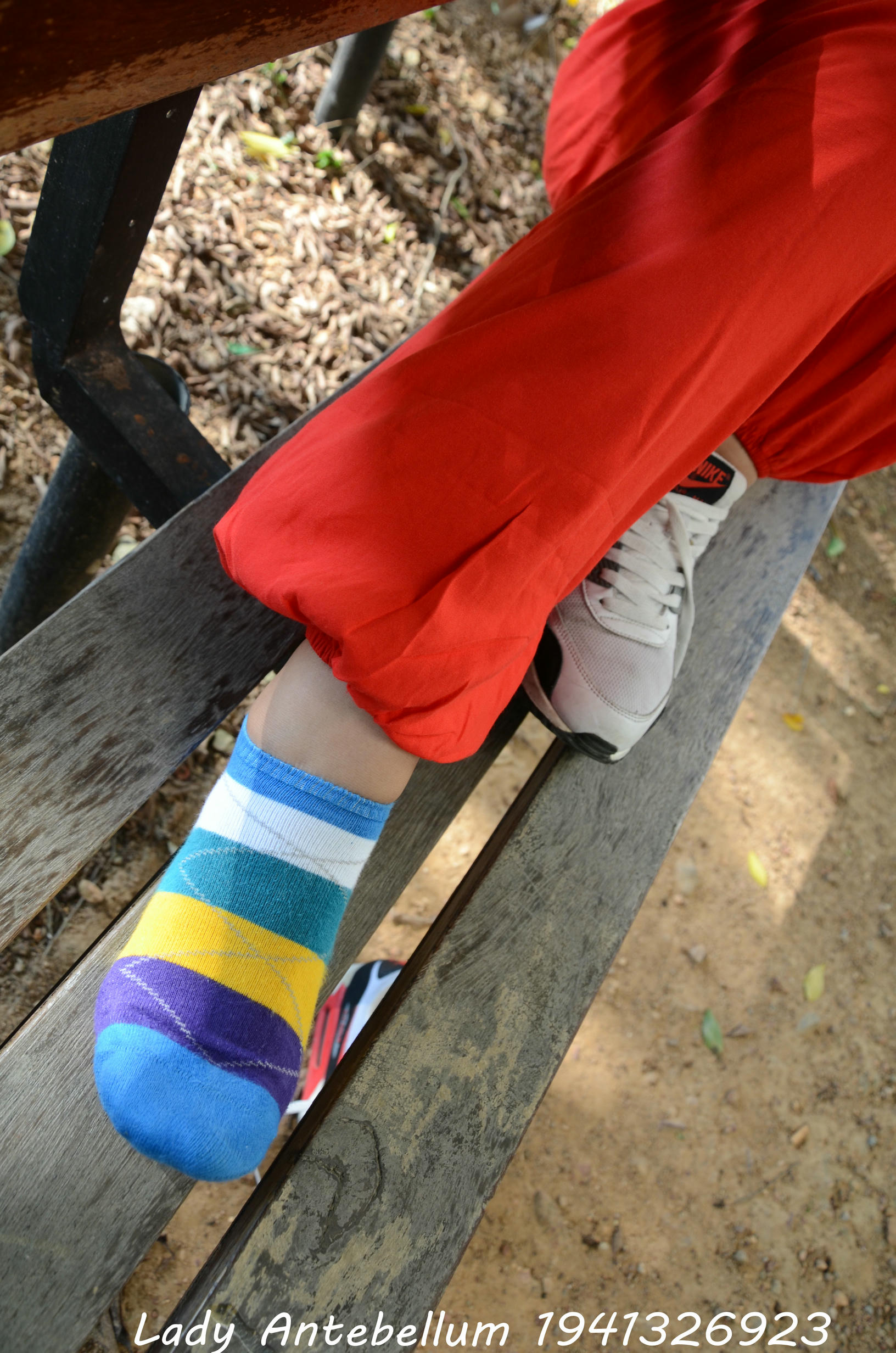 [战前女神] 恋足美腿棉袜女神级摄影套图 117 [92P+190M]_第2集