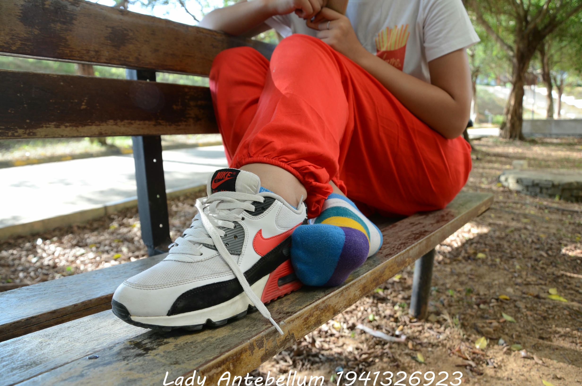 [战前女神] 恋足美腿棉袜女神级摄影套图 117 [92P+190M]_第2集