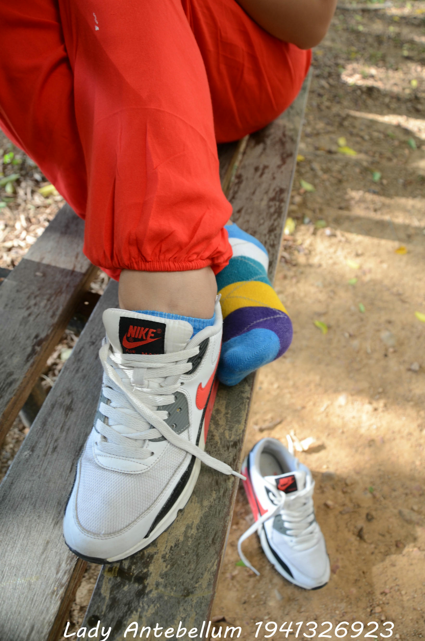 [战前女神] 恋足美腿棉袜女神级摄影套图 117 [92P+190M]_第3集