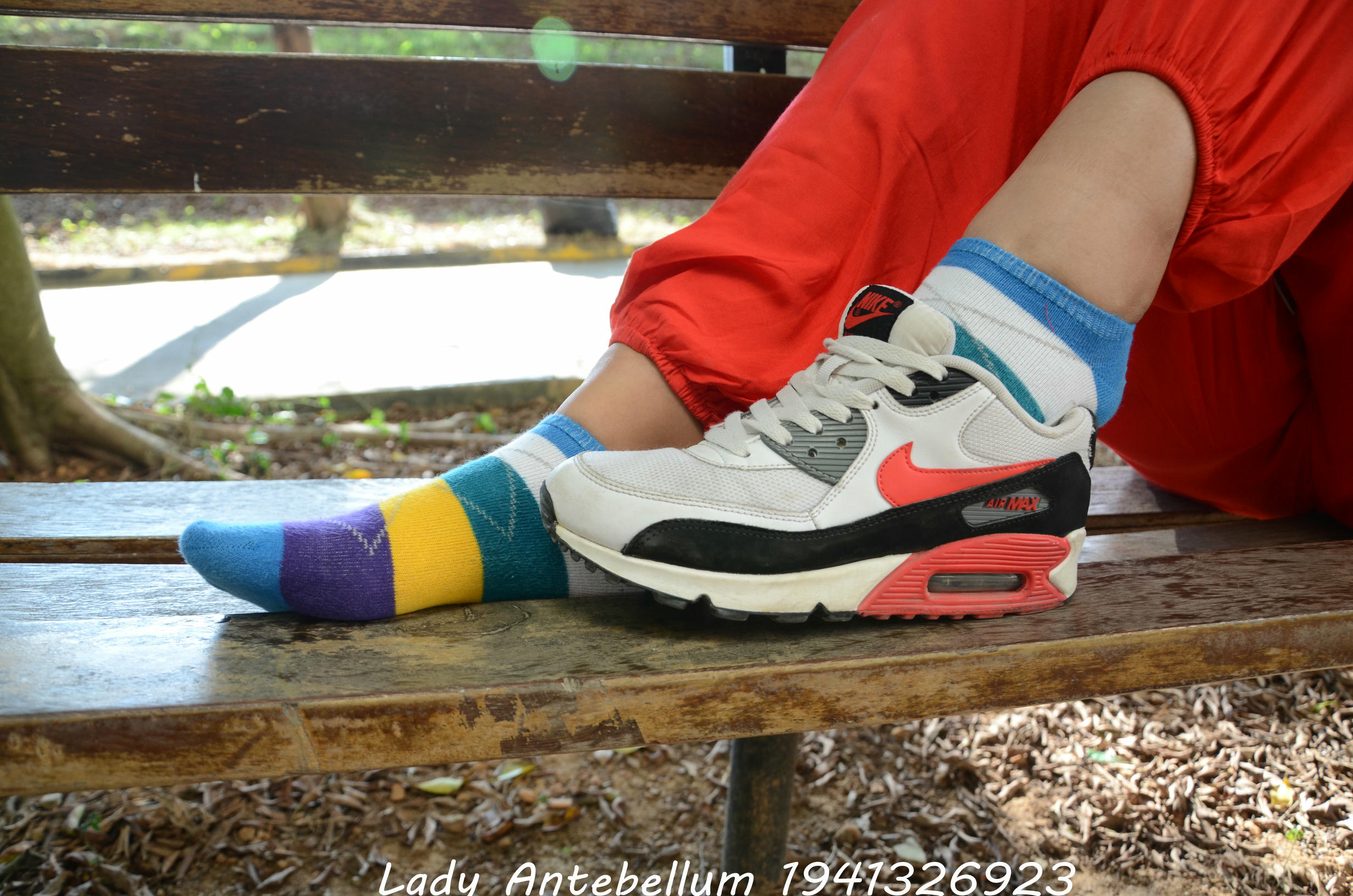 [战前女神] 恋足美腿棉袜女神级摄影套图 117 [92P+190M]_第3集