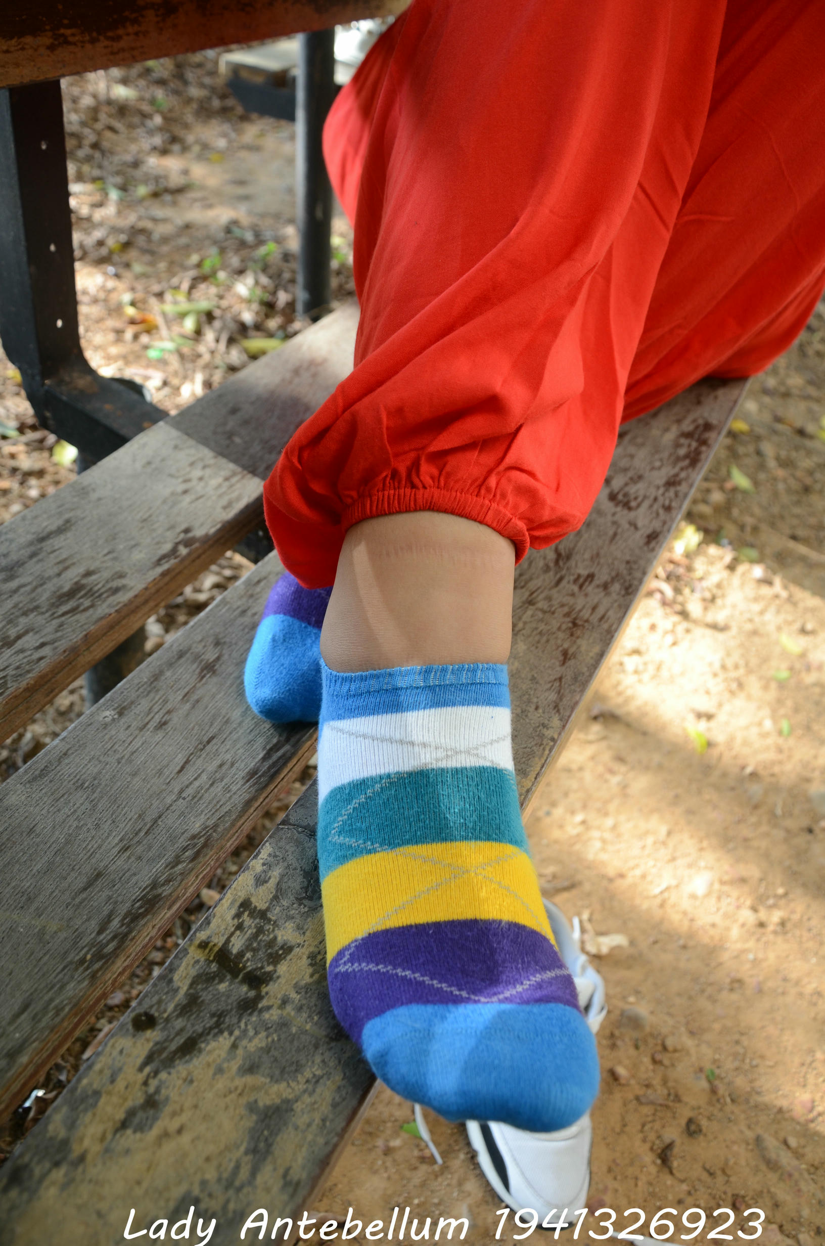 [战前女神] 恋足美腿棉袜女神级摄影套图 117 [92P+190M]_第3集