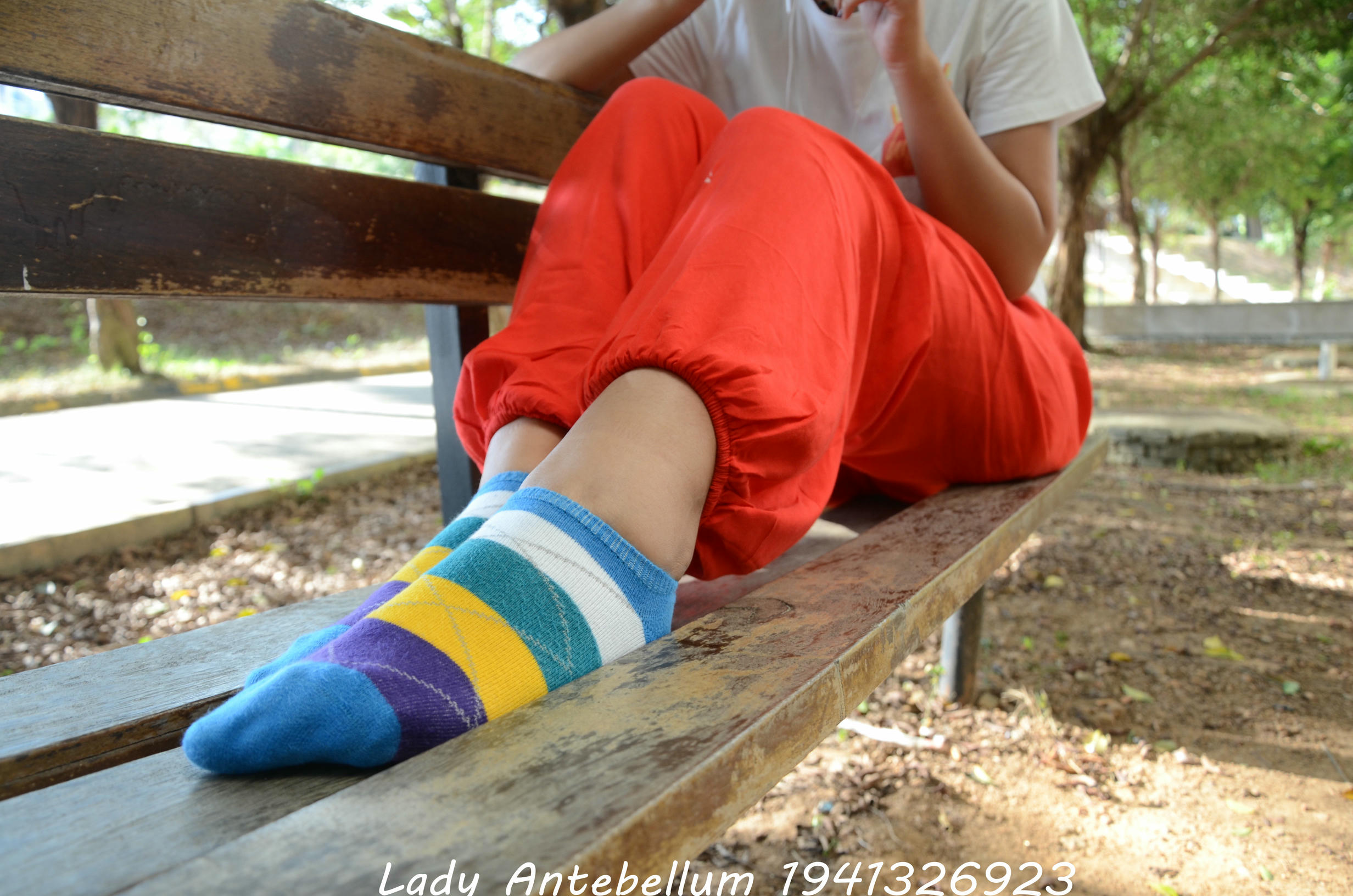 [战前女神] 恋足美腿棉袜女神级摄影套图 117 [92P+190M]_第3集