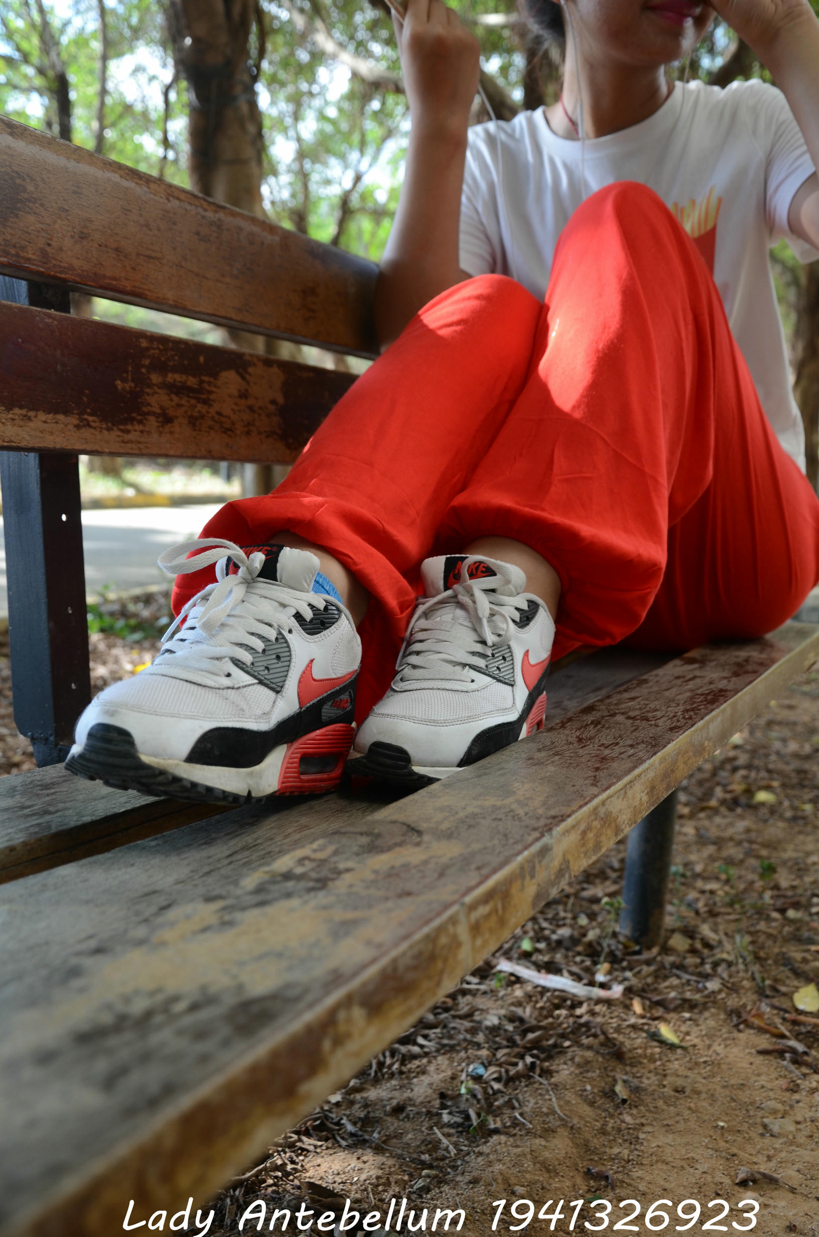 [战前女神] 恋足美腿棉袜女神级摄影套图 117 [92P+190M]_第1集