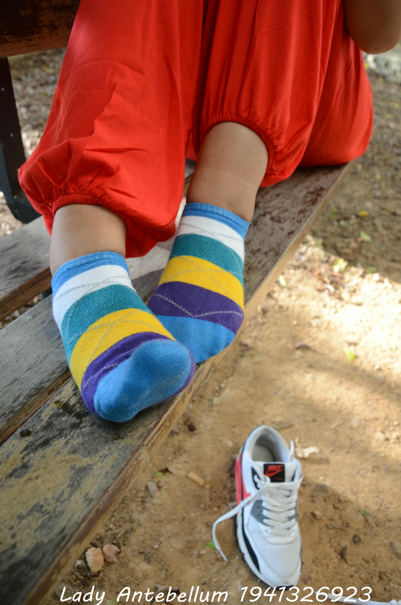 [战前女神] 恋足美腿棉袜女神级摄影套图 117 [92P+190M]_第4集