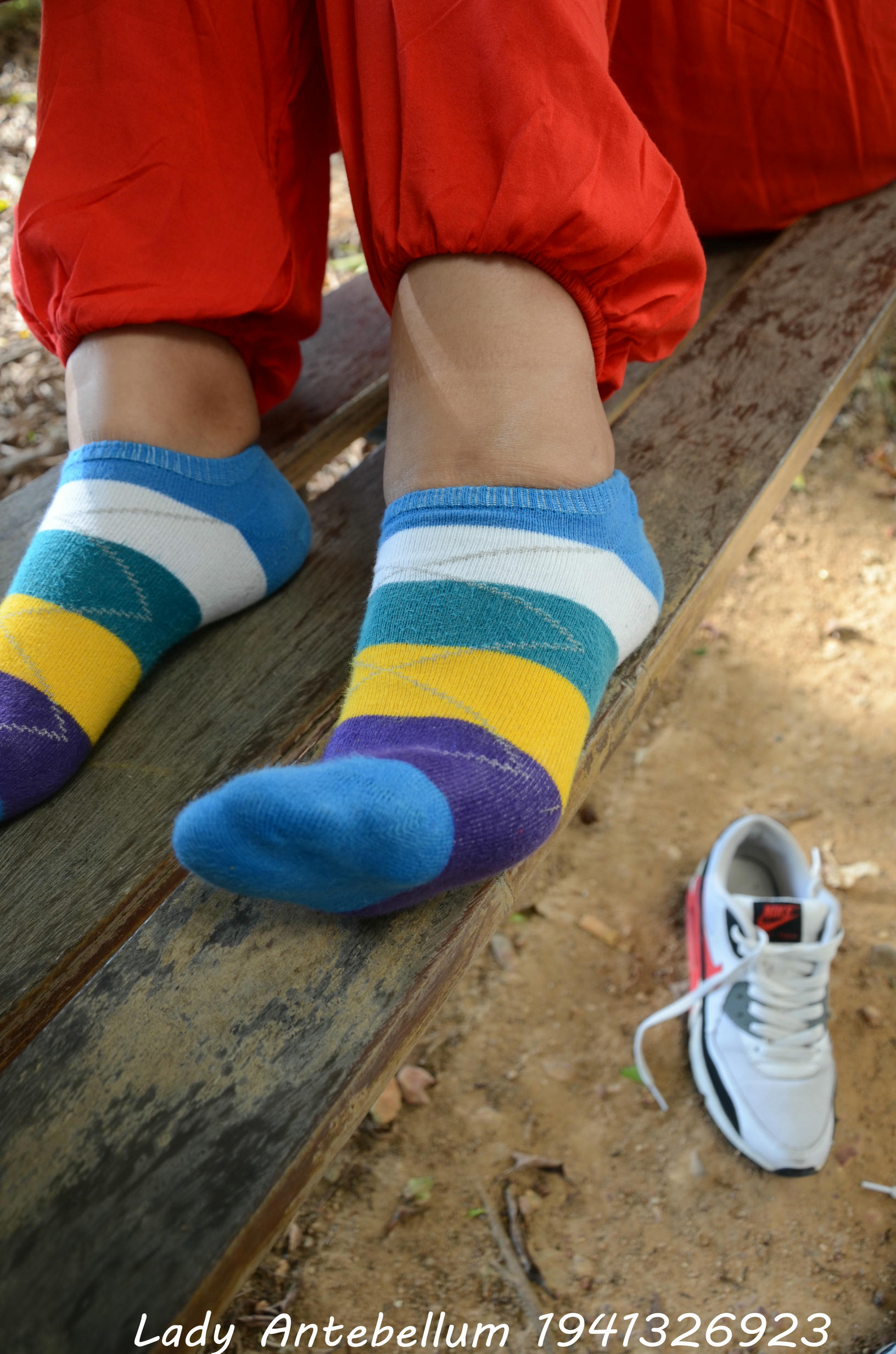 [战前女神] 恋足美腿棉袜女神级摄影套图 117 [92P+190M]_第4集