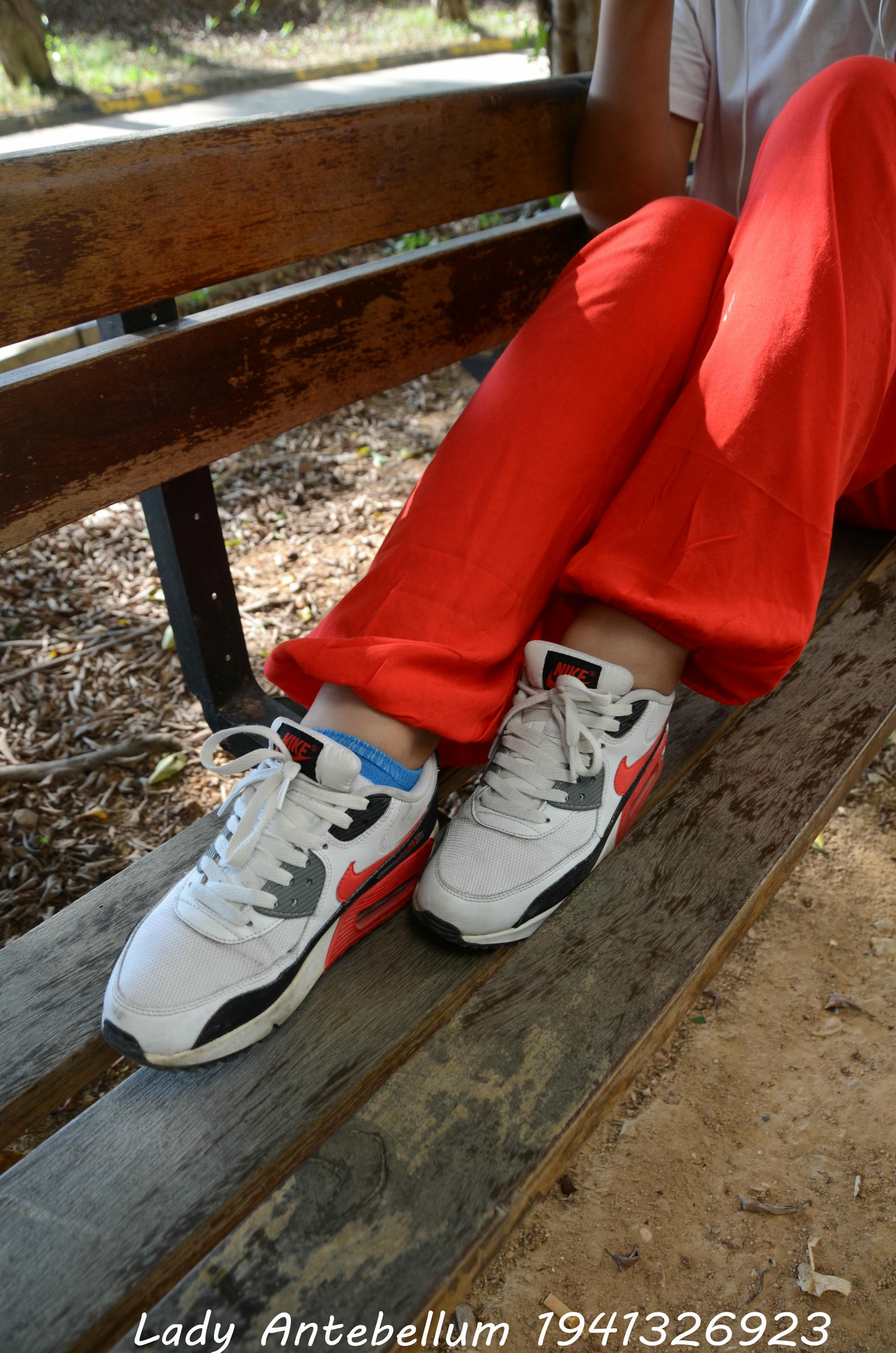 [战前女神] 恋足美腿棉袜女神级摄影套图 117 [92P+190M]_第1集