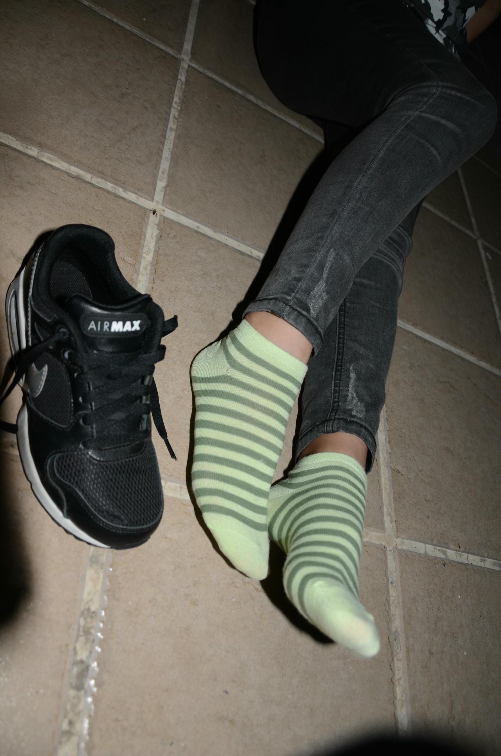 [战前女神] 恋足美腿棉袜女神级摄影套图 119 [87P+100M]_第3集