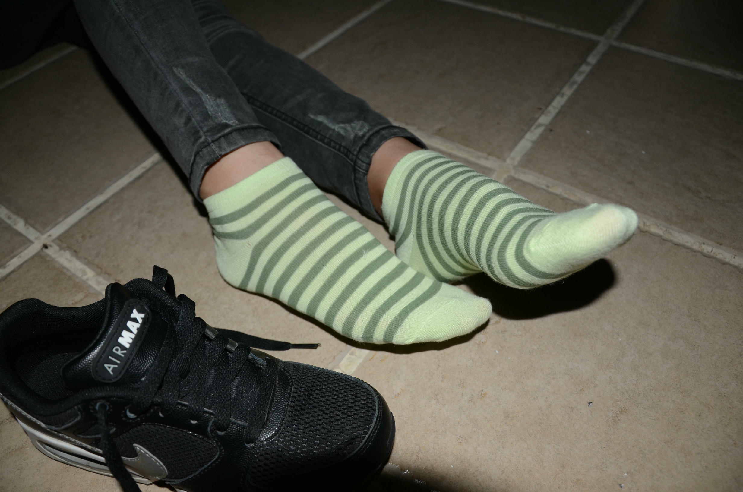 [战前女神] 恋足美腿棉袜女神级摄影套图 119 [87P+100M]_第3集