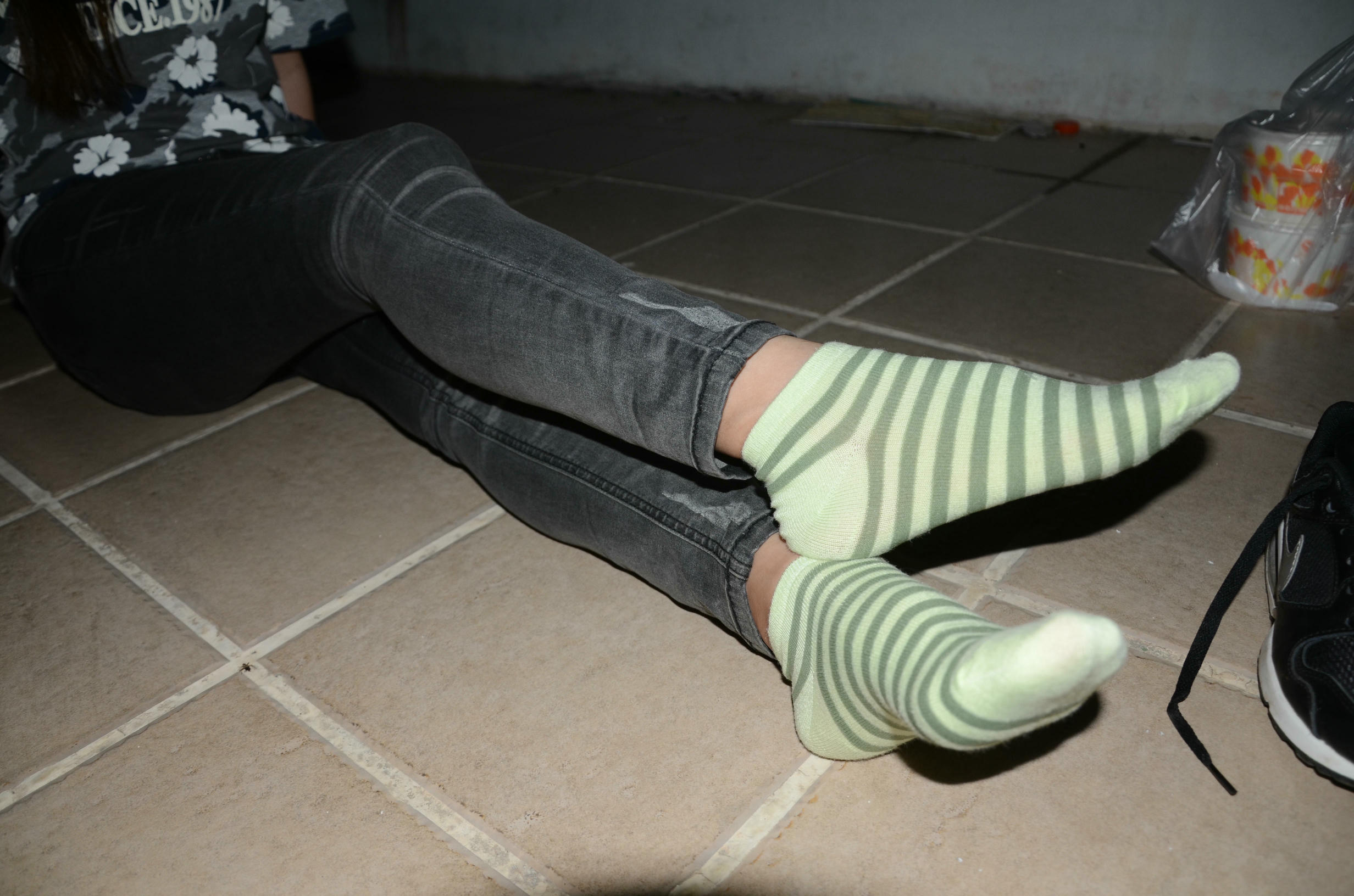 [战前女神] 恋足美腿棉袜女神级摄影套图 119 [87P+100M]_第3集