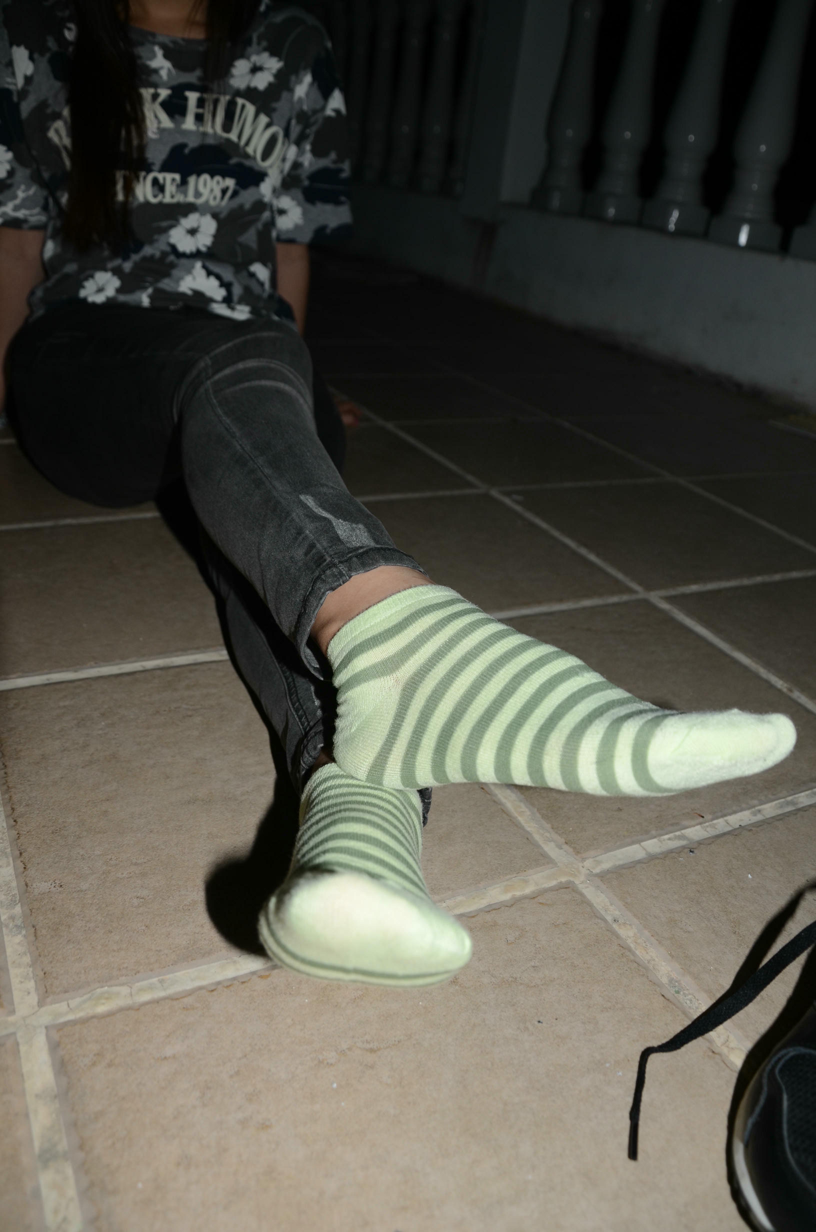 [战前女神] 恋足美腿棉袜女神级摄影套图 119 [87P+100M]_第3集