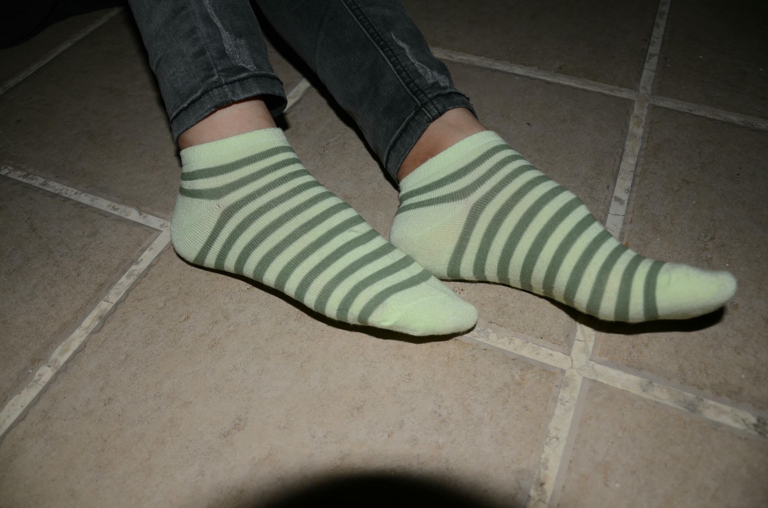 [战前女神] 恋足美腿棉袜女神级摄影套图 119 [87P+100M]_第3集