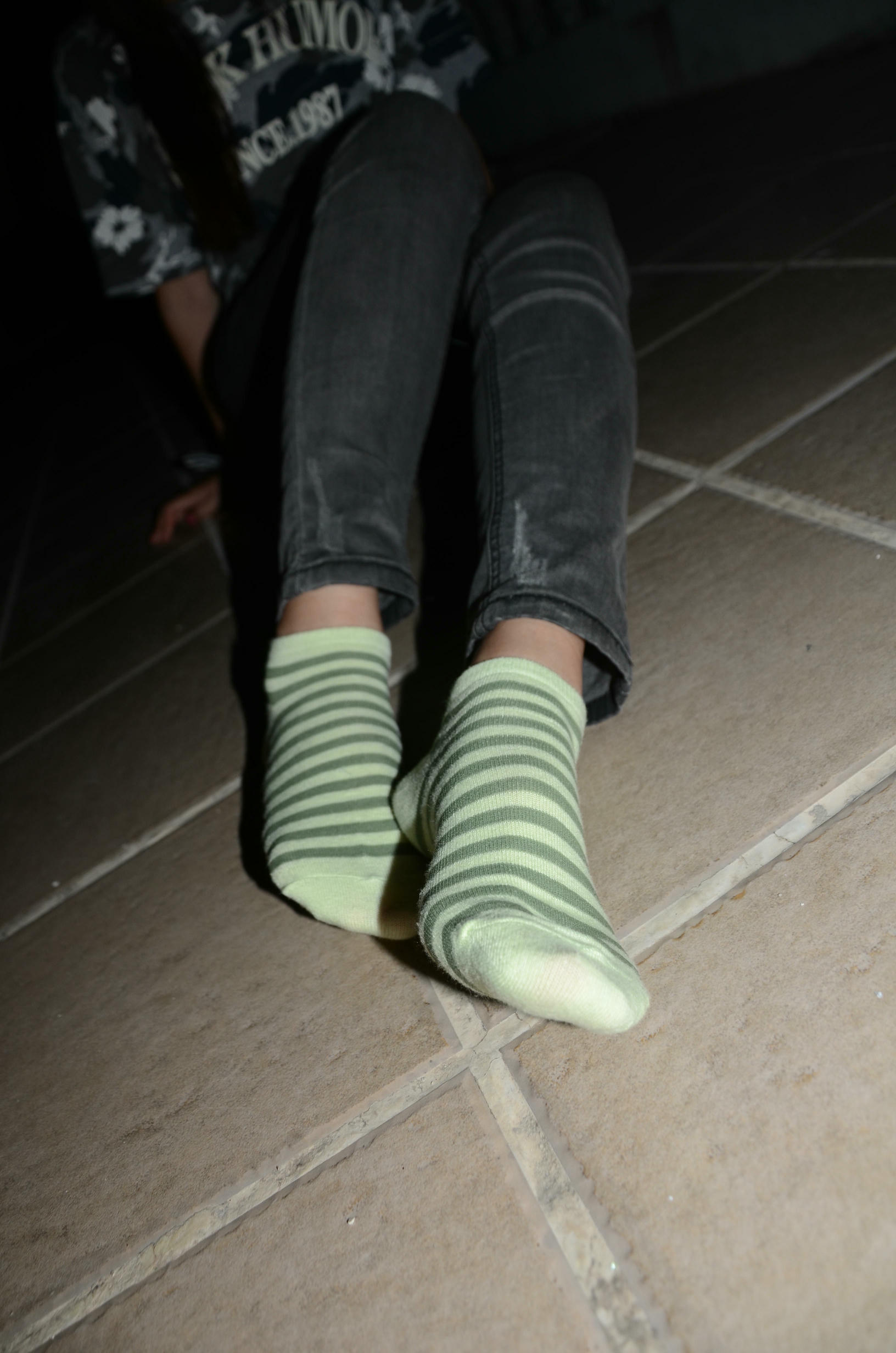 [战前女神] 恋足美腿棉袜女神级摄影套图 119 [87P+100M]_第3集