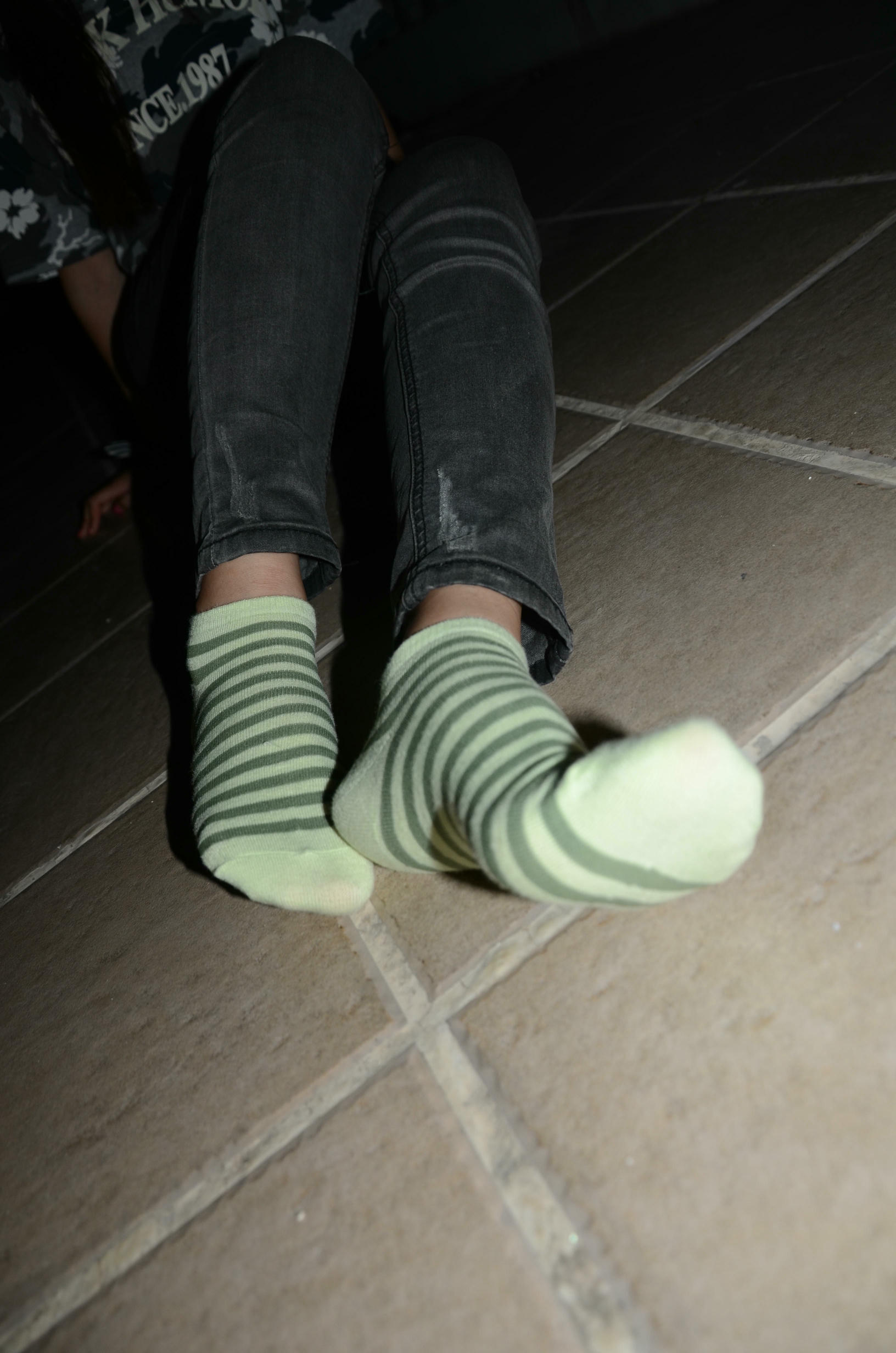 [战前女神] 恋足美腿棉袜女神级摄影套图 119 [87P+100M]_第3集