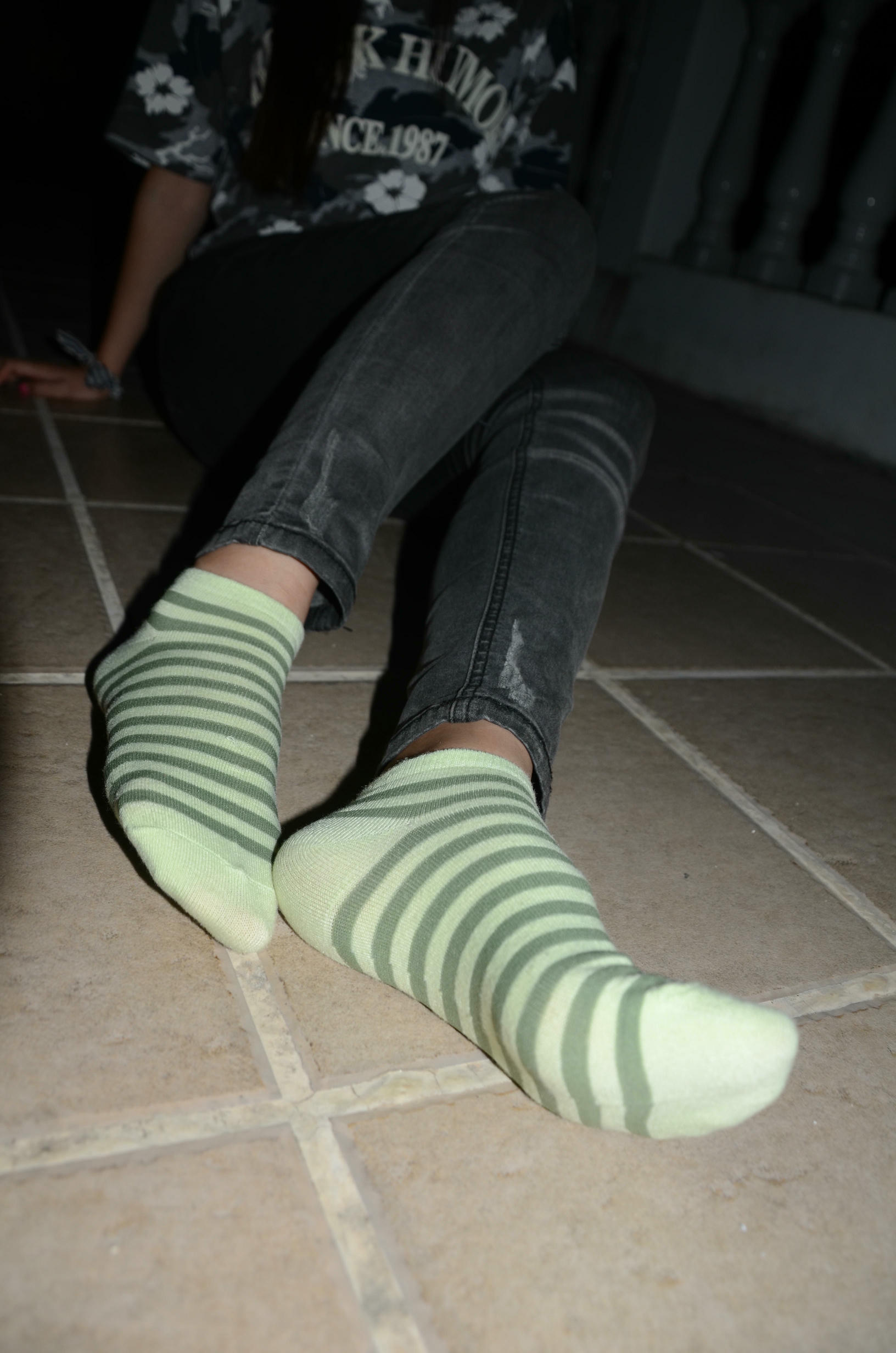 [战前女神] 恋足美腿棉袜女神级摄影套图 119 [87P+100M]_第3集