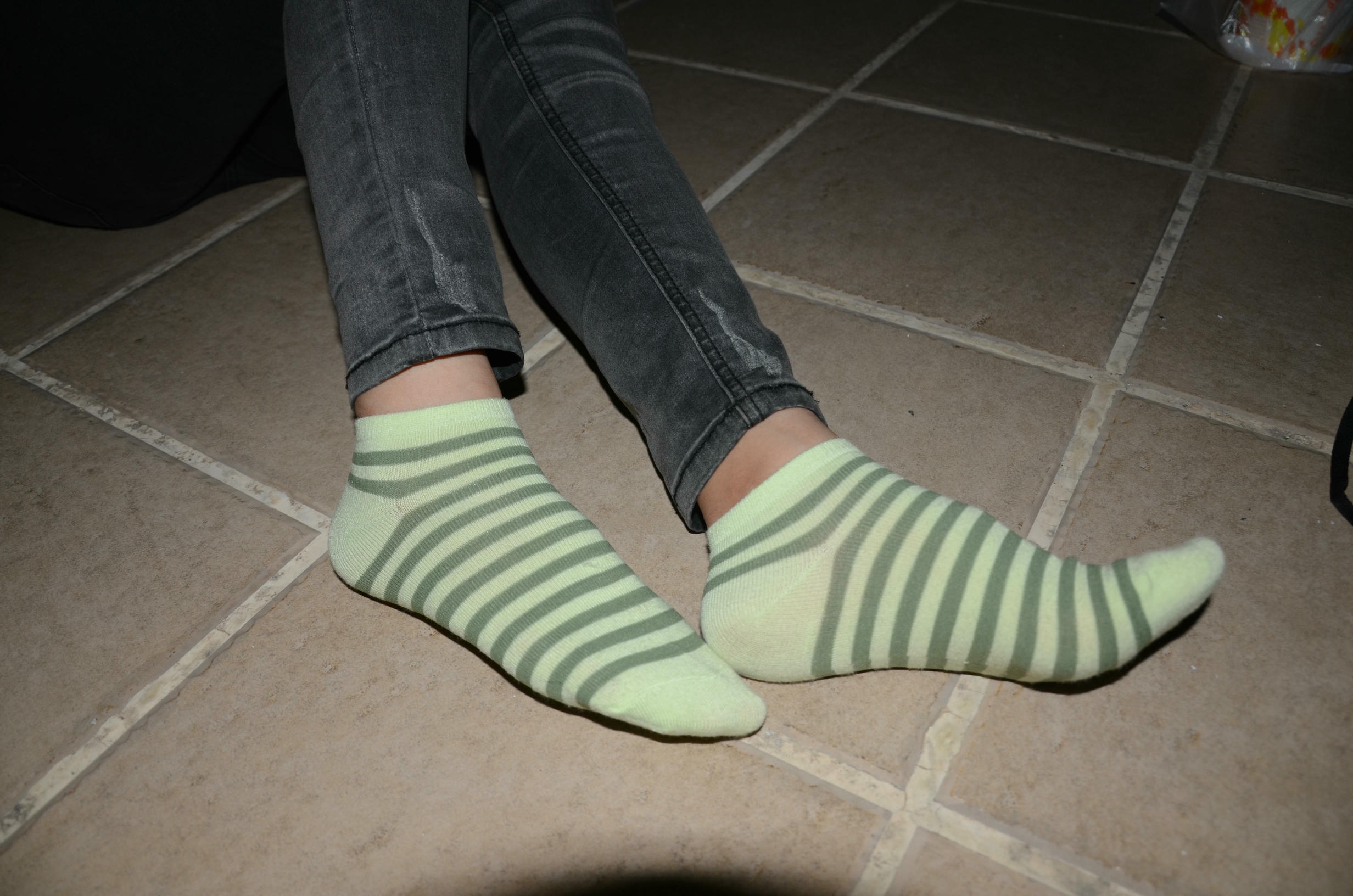 [战前女神] 恋足美腿棉袜女神级摄影套图 119 [87P+100M]_第3集