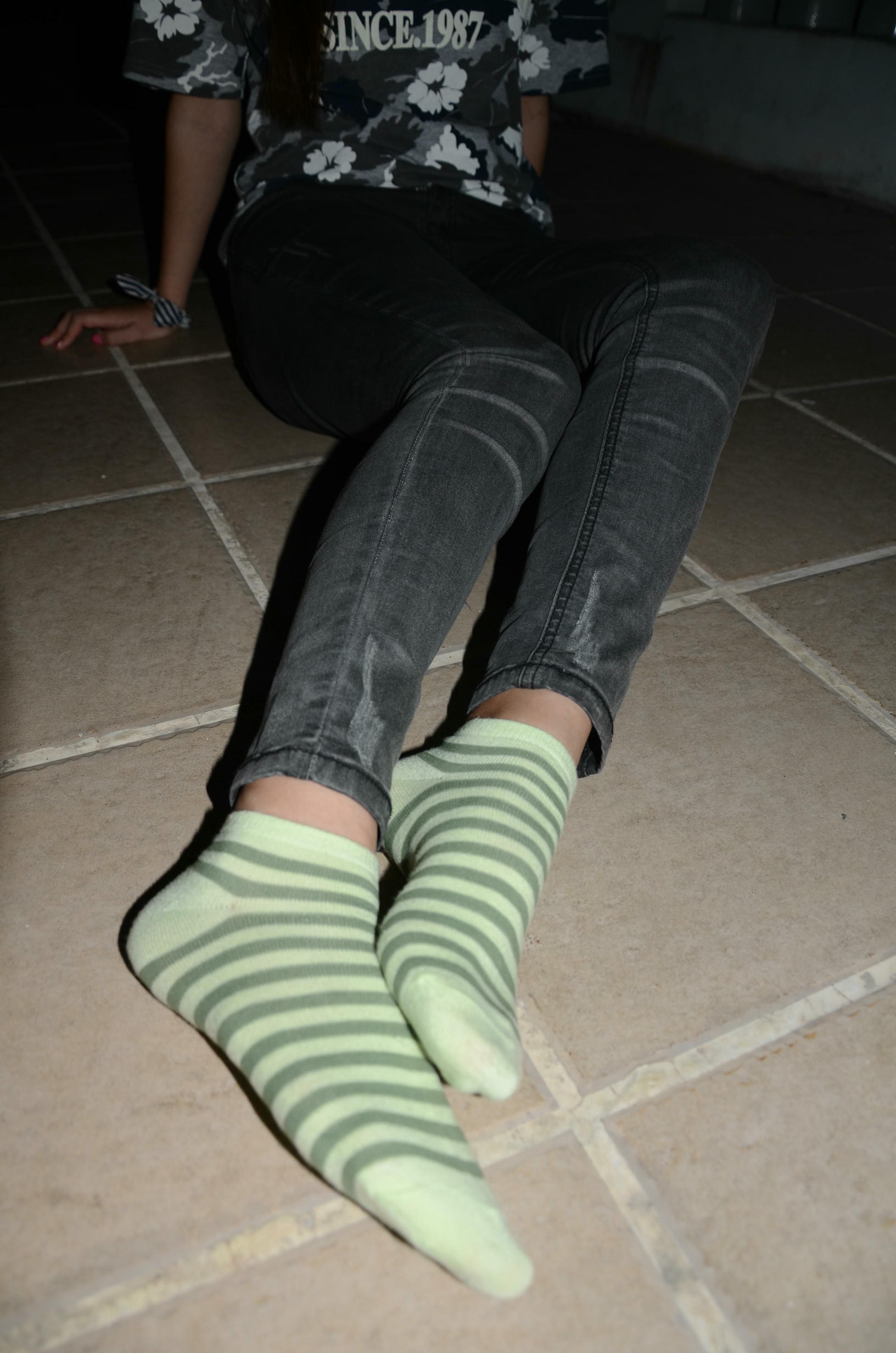 [战前女神] 恋足美腿棉袜女神级摄影套图 119 [87P+100M]_第3集