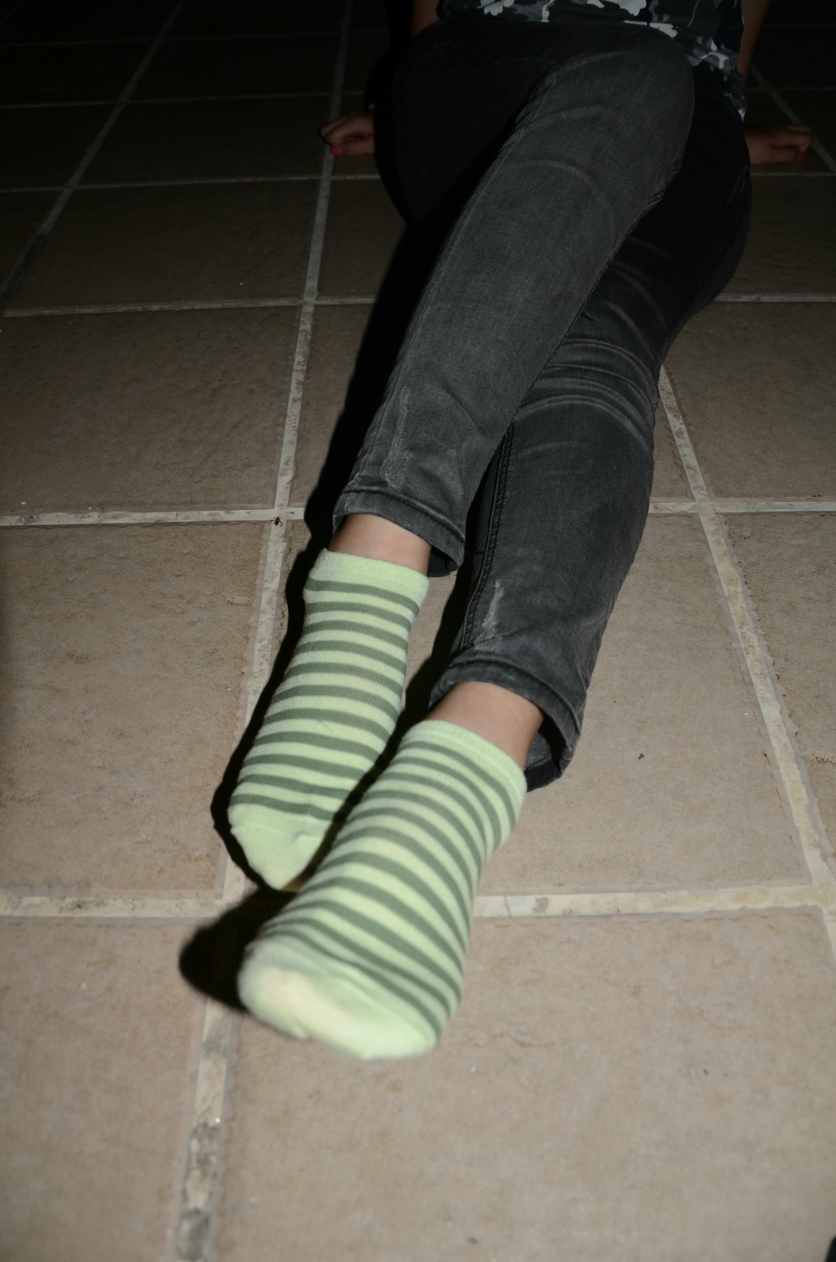 [战前女神] 恋足美腿棉袜女神级摄影套图 119 [87P+100M]_第4集