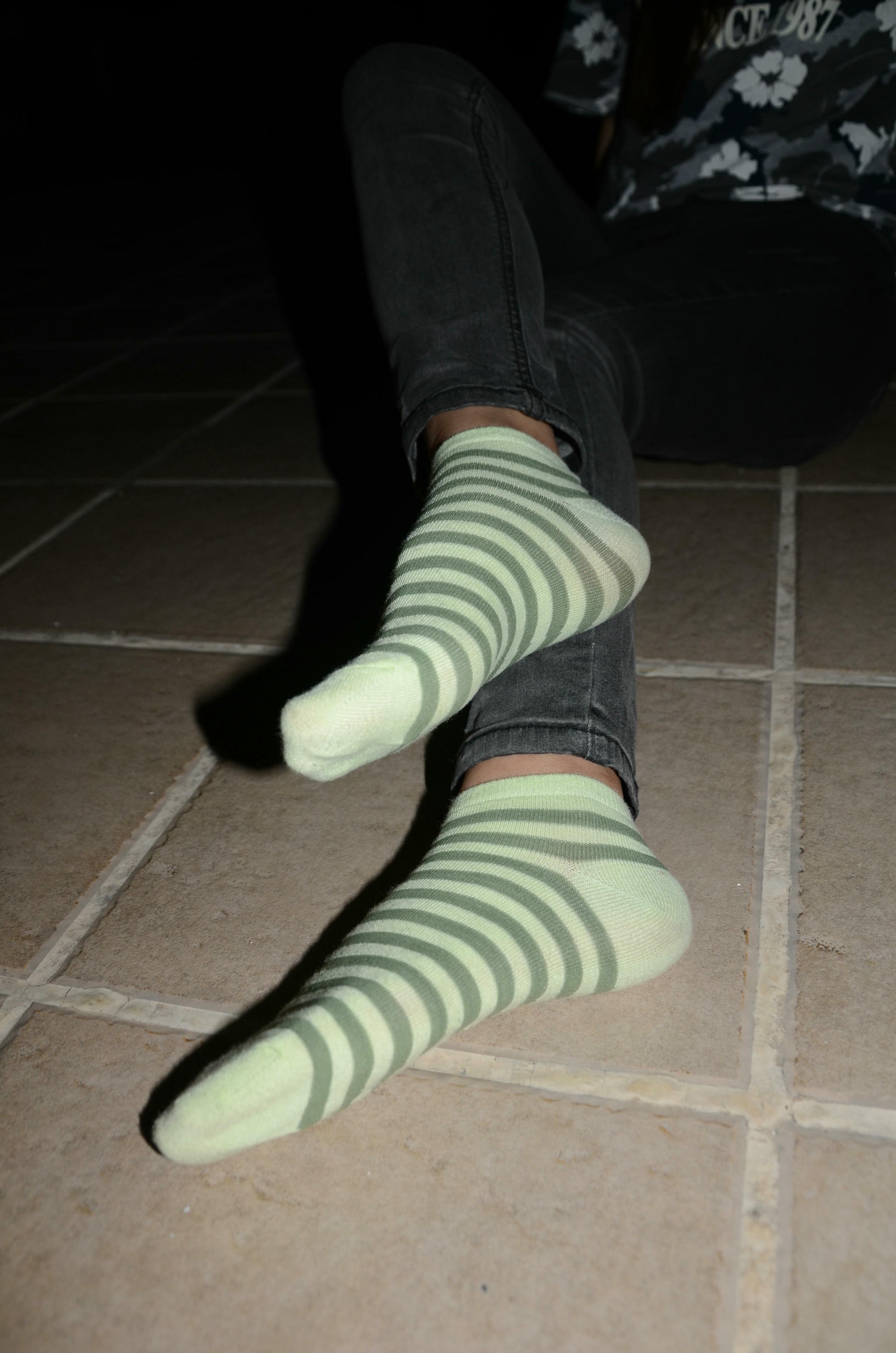 [战前女神] 恋足美腿棉袜女神级摄影套图 119 [87P+100M]_第4集