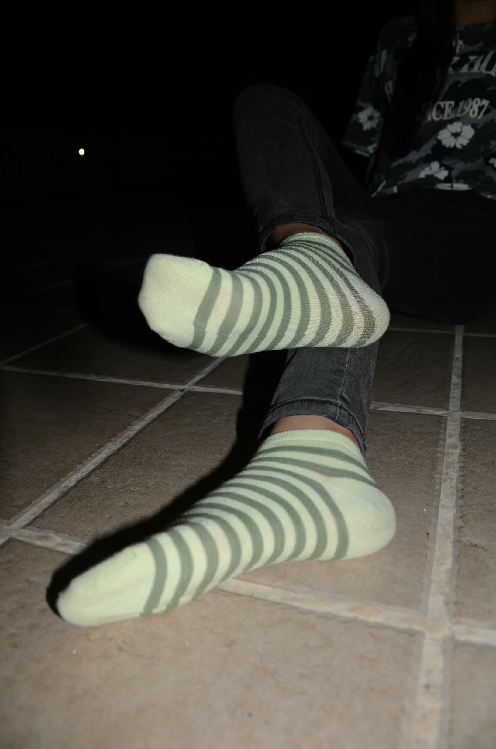 [战前女神] 恋足美腿棉袜女神级摄影套图 119 [87P+100M]_第4集