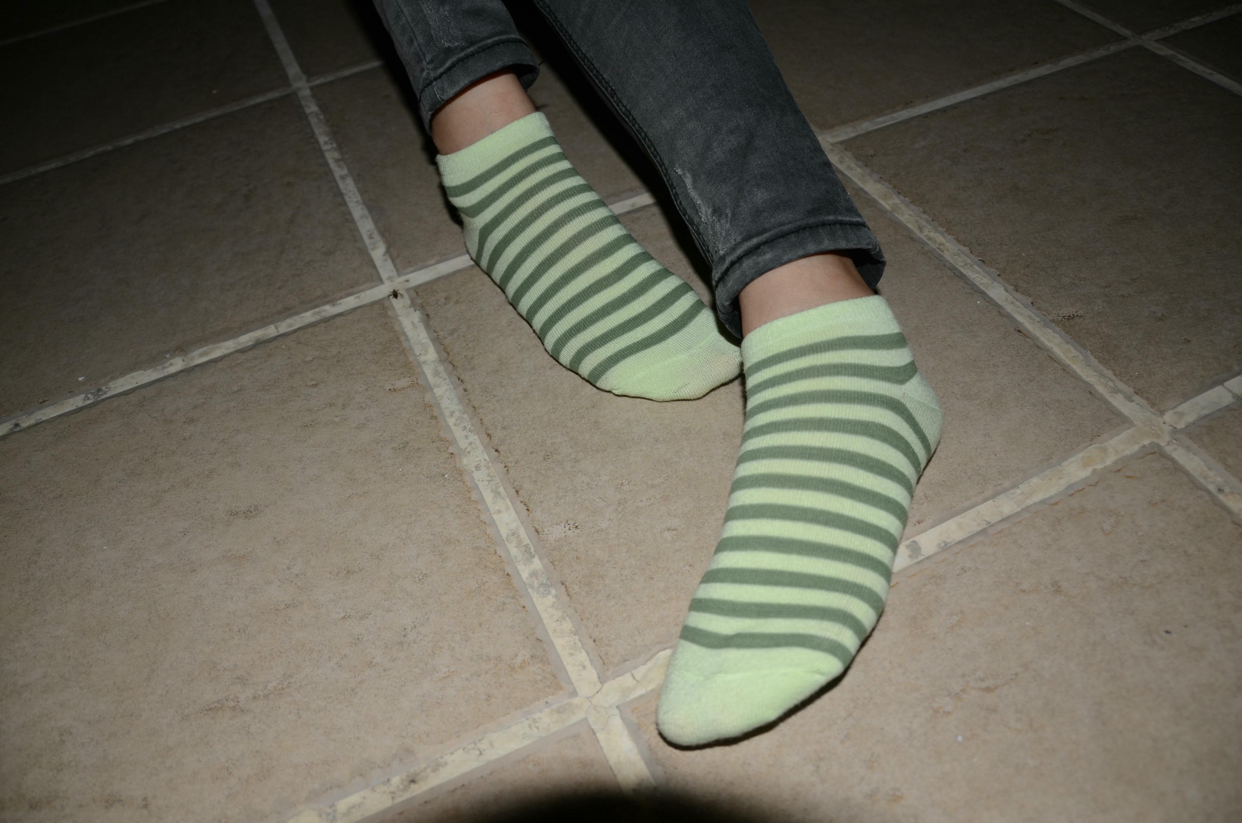 [战前女神] 恋足美腿棉袜女神级摄影套图 119 [87P+100M]_第5集