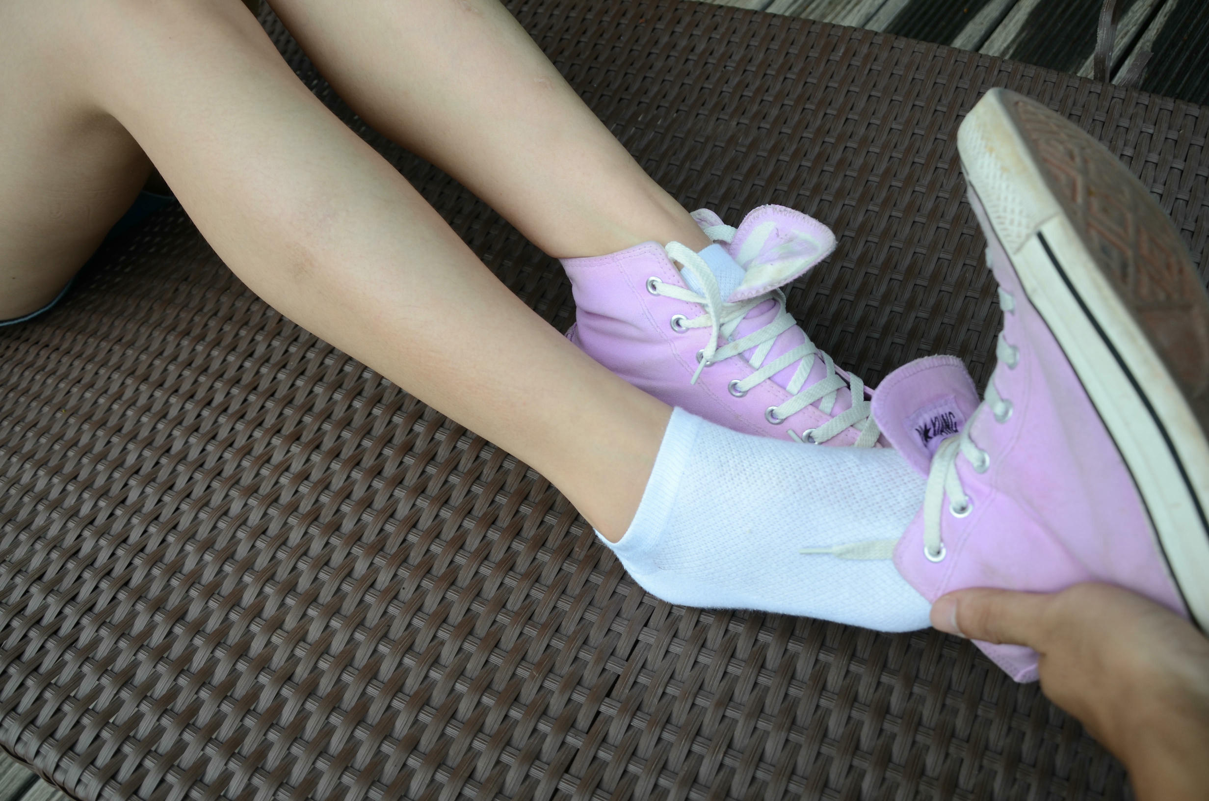 [战前女神] 恋足美腿棉袜女神级摄影套图 120 [160P+192M]_第2集