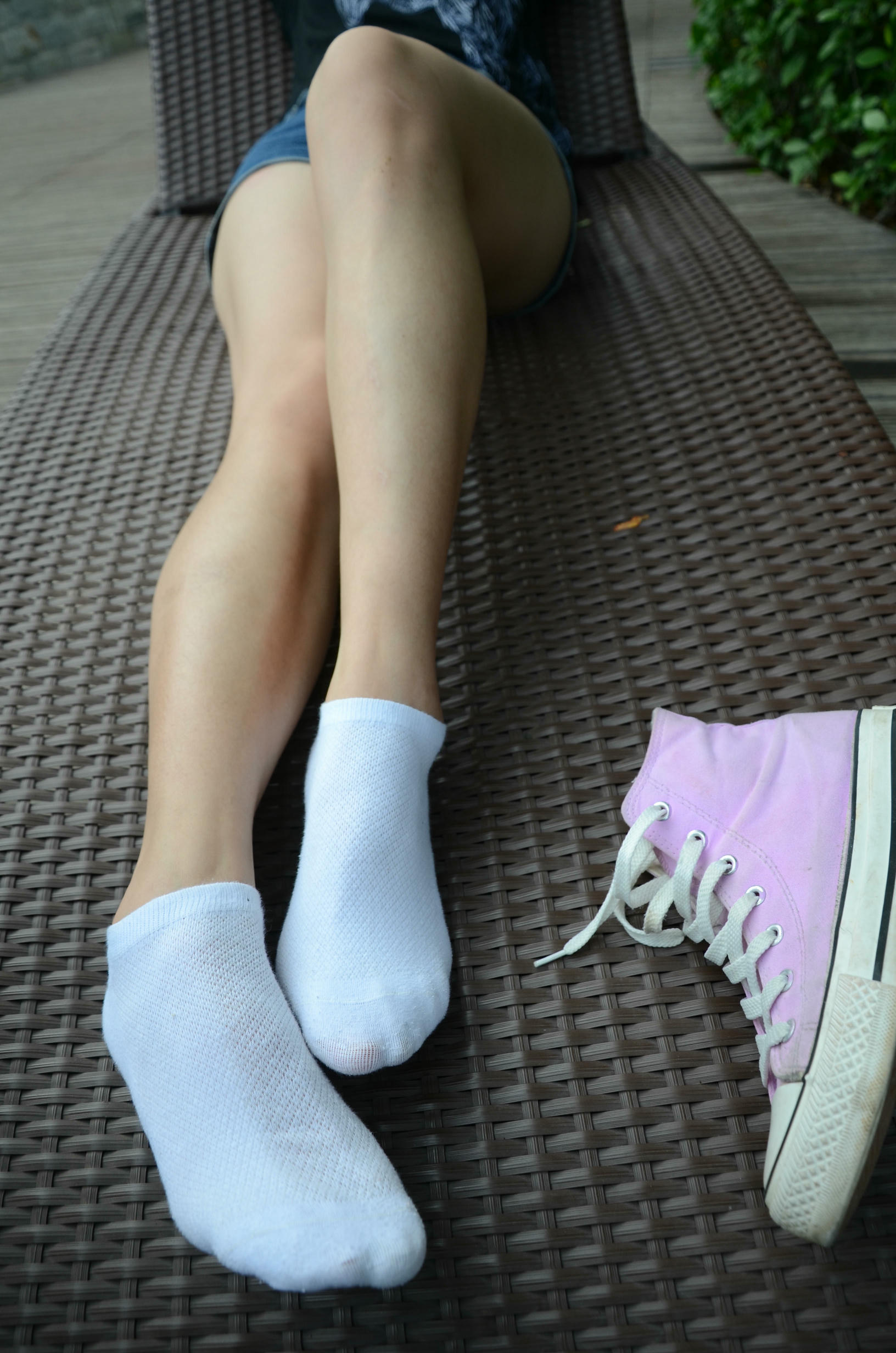 [战前女神] 恋足美腿棉袜女神级摄影套图 120 [160P+192M]_第2集