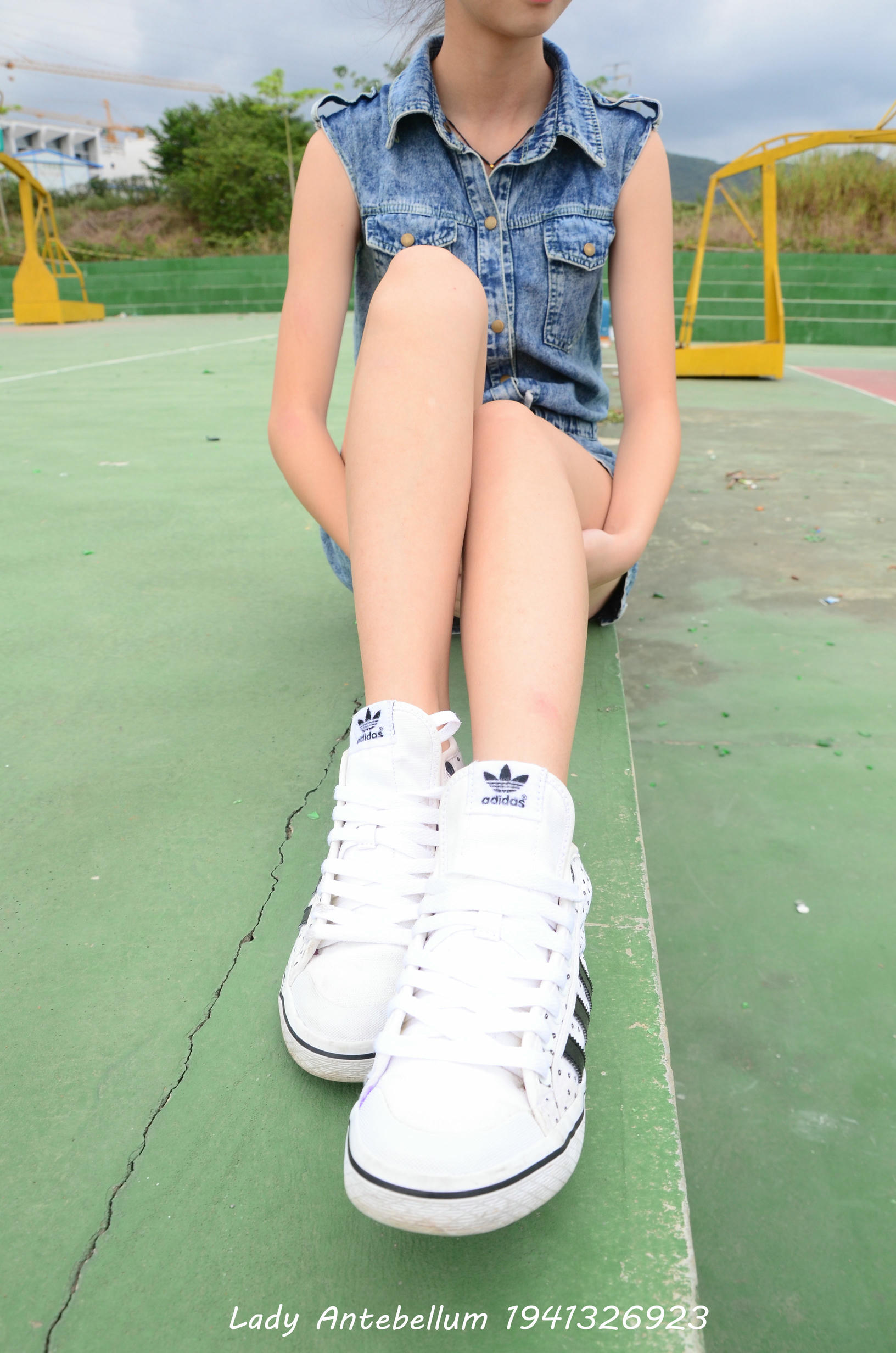 [战前女神] 恋足美腿棉袜女神级摄影套图 012 [55P-91MB]_第2集