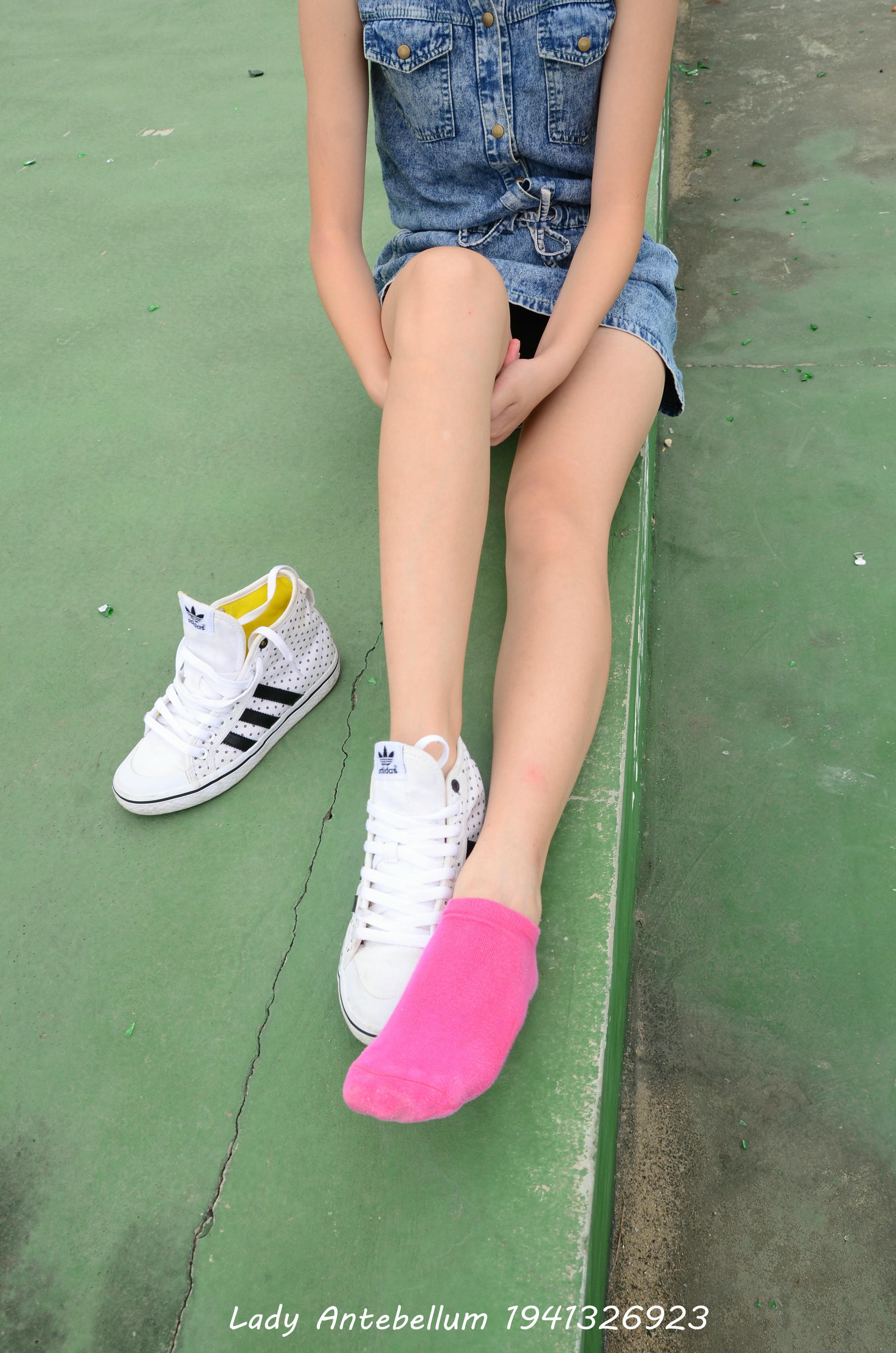 [战前女神] 恋足美腿棉袜女神级摄影套图 012 [55P-91MB]_第3集