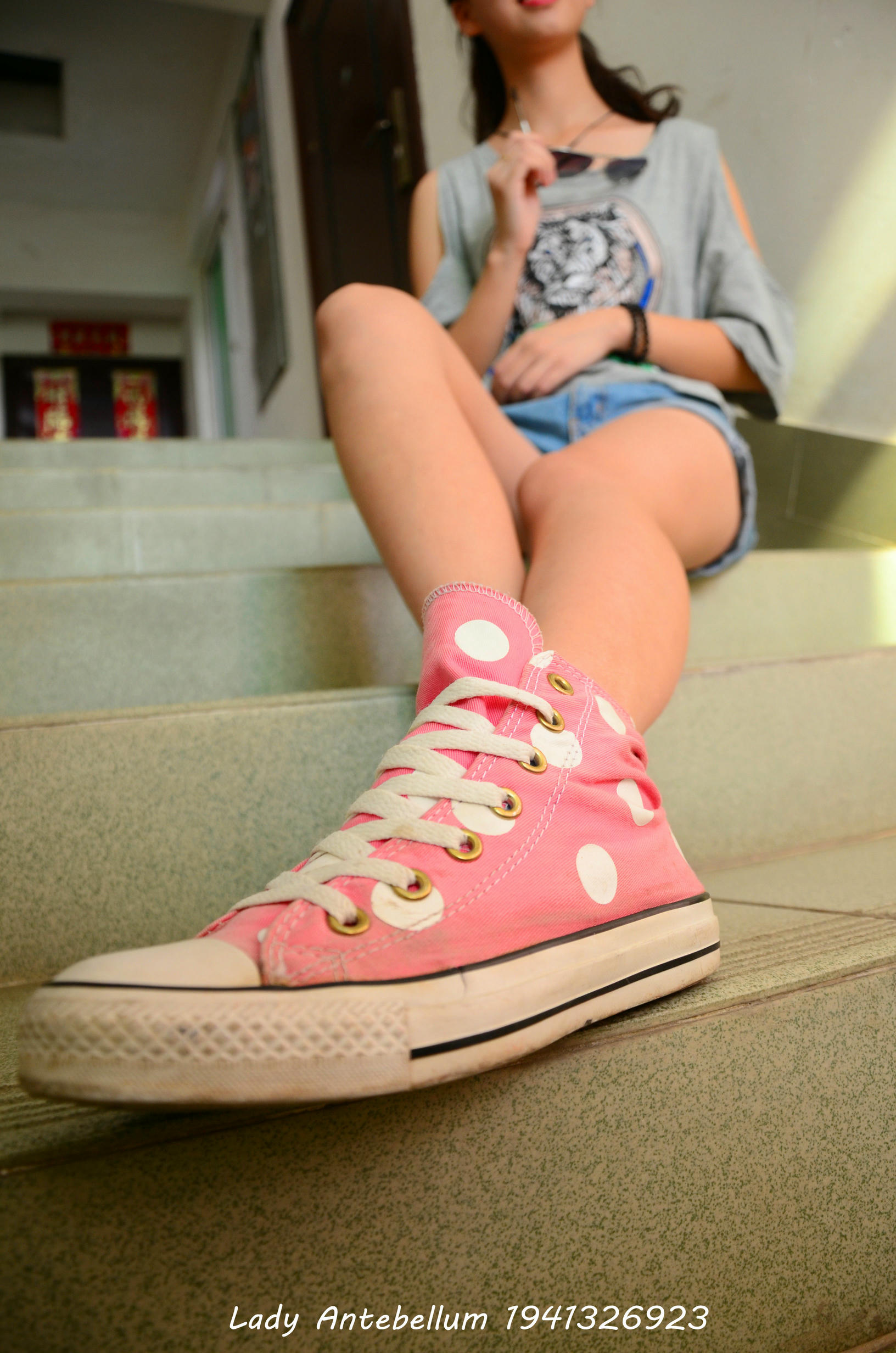 [战前女神] 恋足美腿棉袜女神级摄影套图 012 [55P-91MB]_第1集