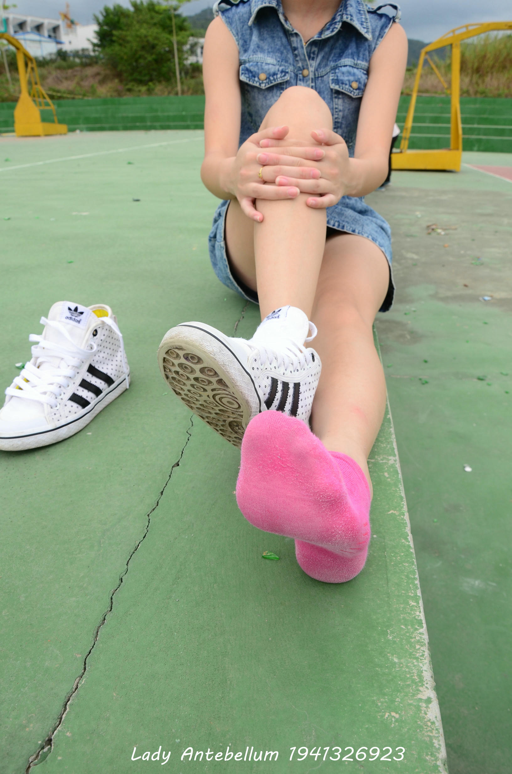 [战前女神] 恋足美腿棉袜女神级摄影套图 012 [55P-91MB]_第3集