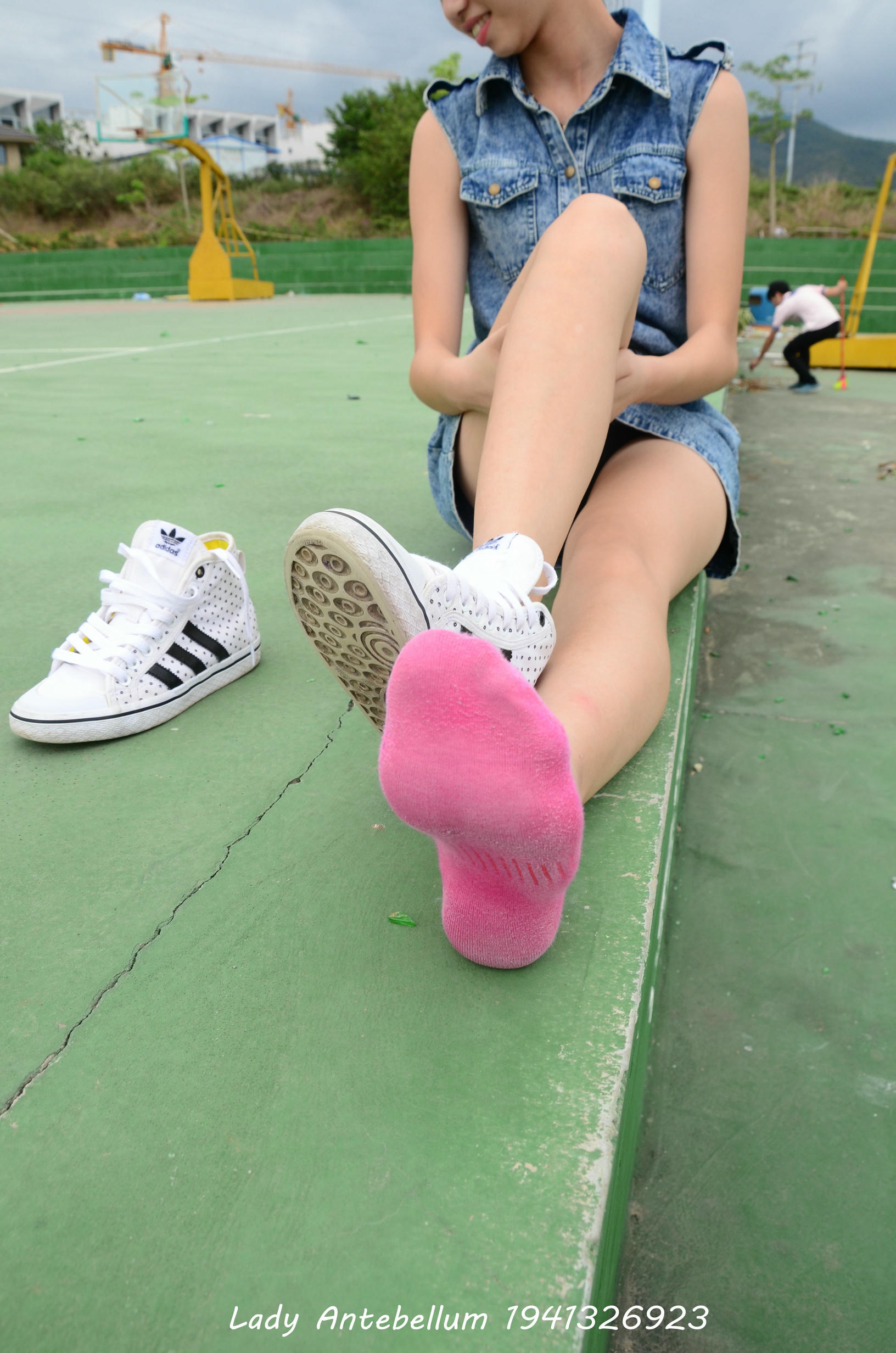 [战前女神] 恋足美腿棉袜女神级摄影套图 012 [55P-91MB]_第3集