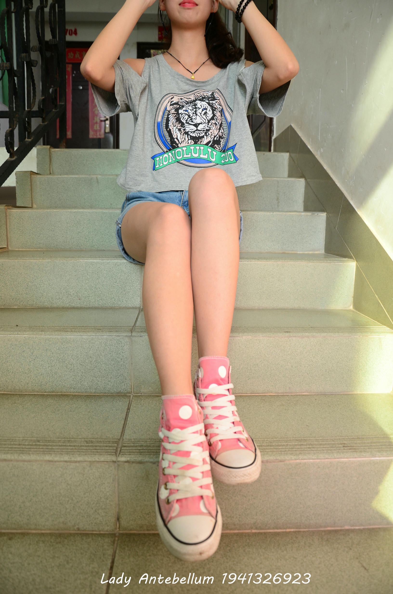 [战前女神] 恋足美腿棉袜女神级摄影套图 012 [55P-91MB]_第1集