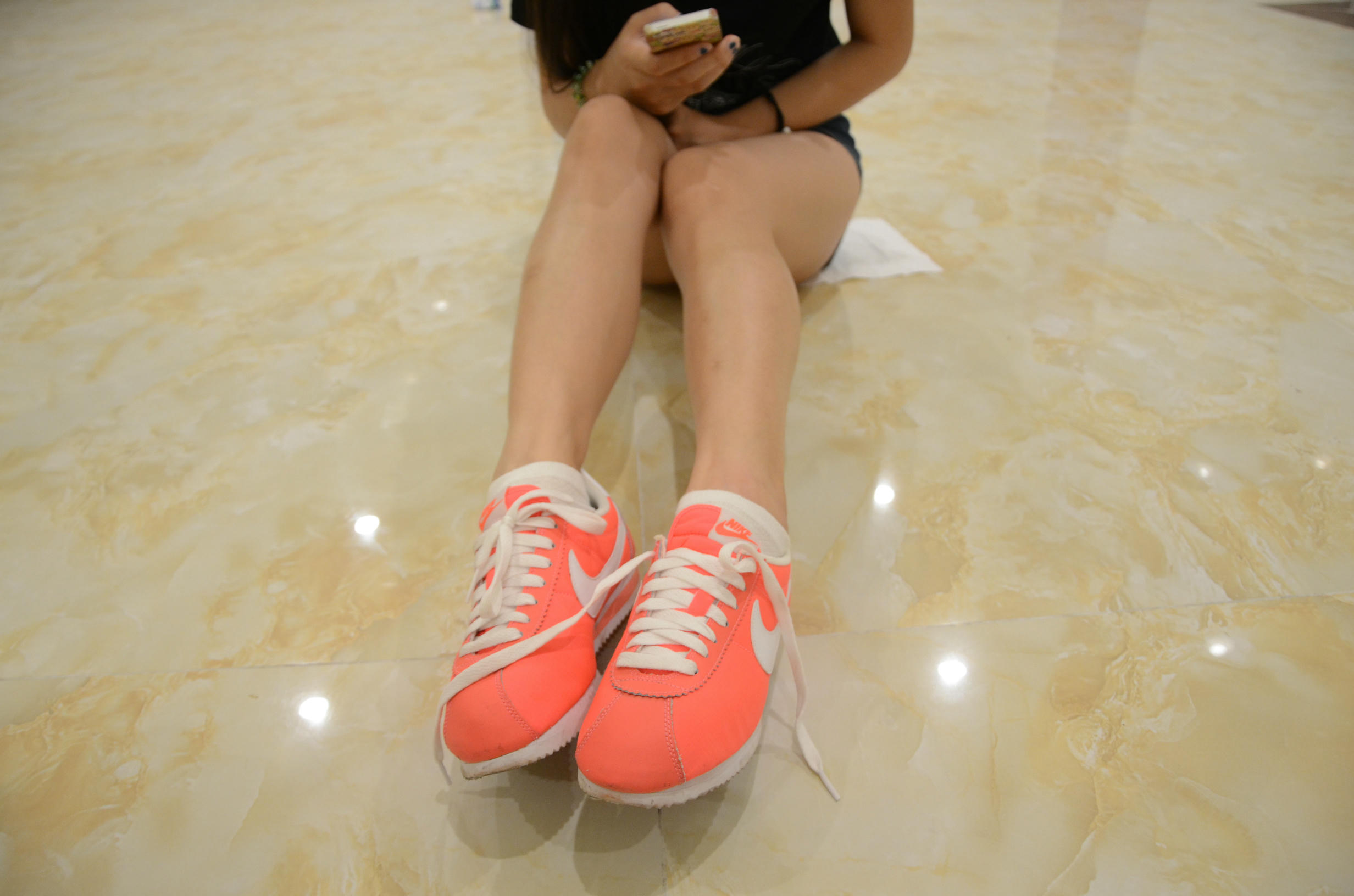 [战前女神] 恋足美腿棉袜女神级摄影套图 121 [133P+248M]_第1集